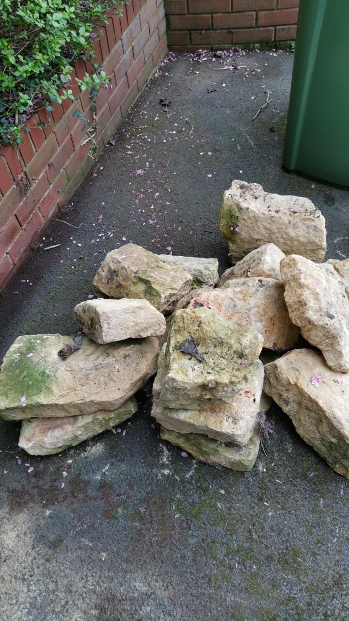 Large garden stones in b92 solihull für £ 25,00 zum verkauf