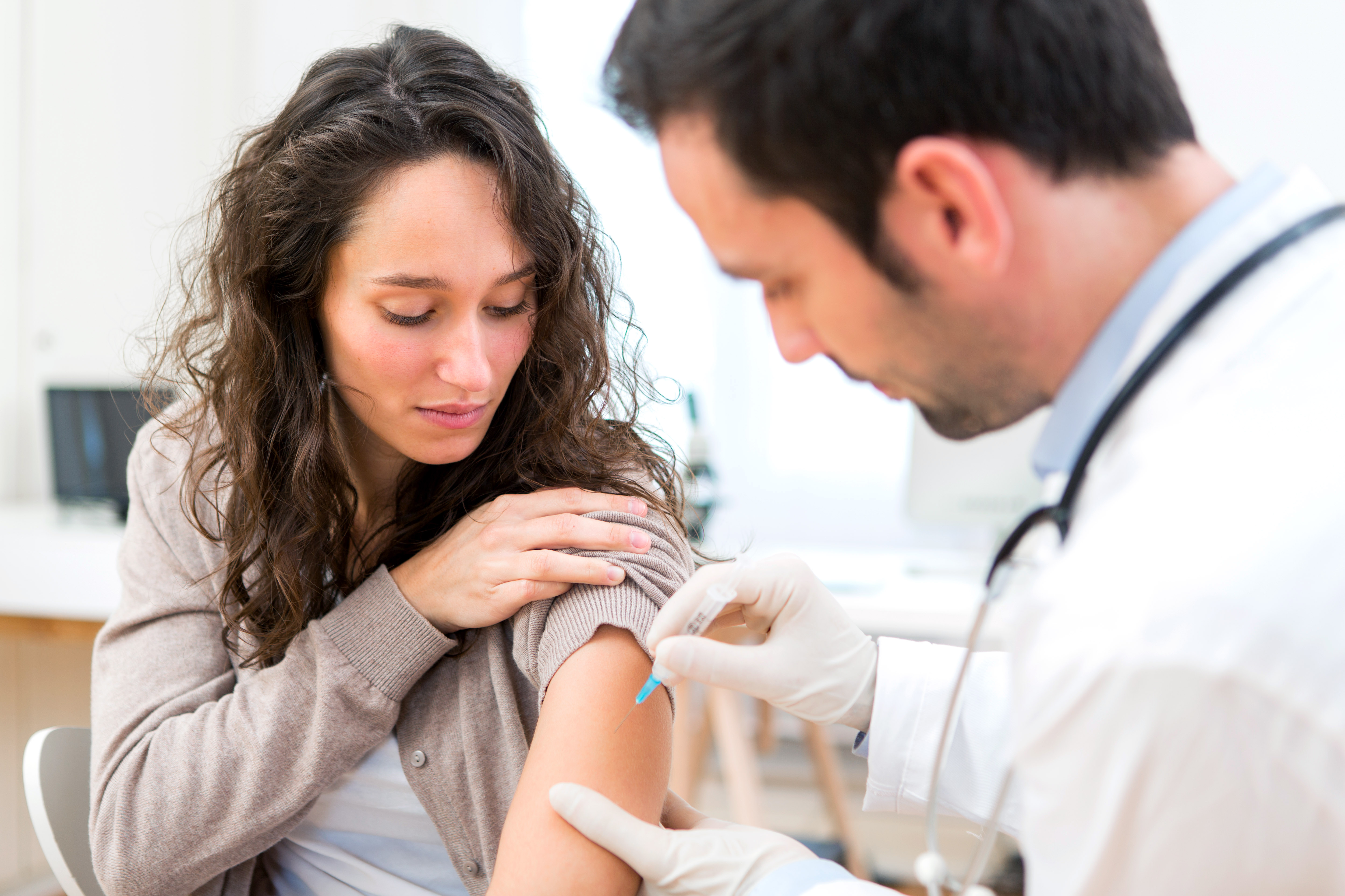 Communications Medicine study finds no link between COVID-19 vaccination, Childbirth Rates, or fertility problems.