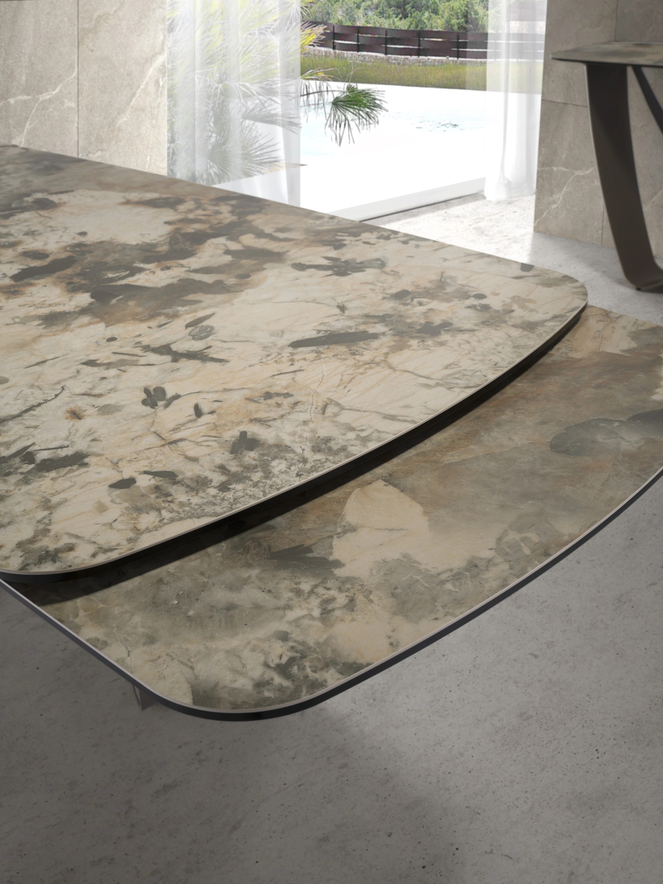 Table de salle à manger à rallonge ovale tonneau marbre porcelaine et acier taupe métallisé