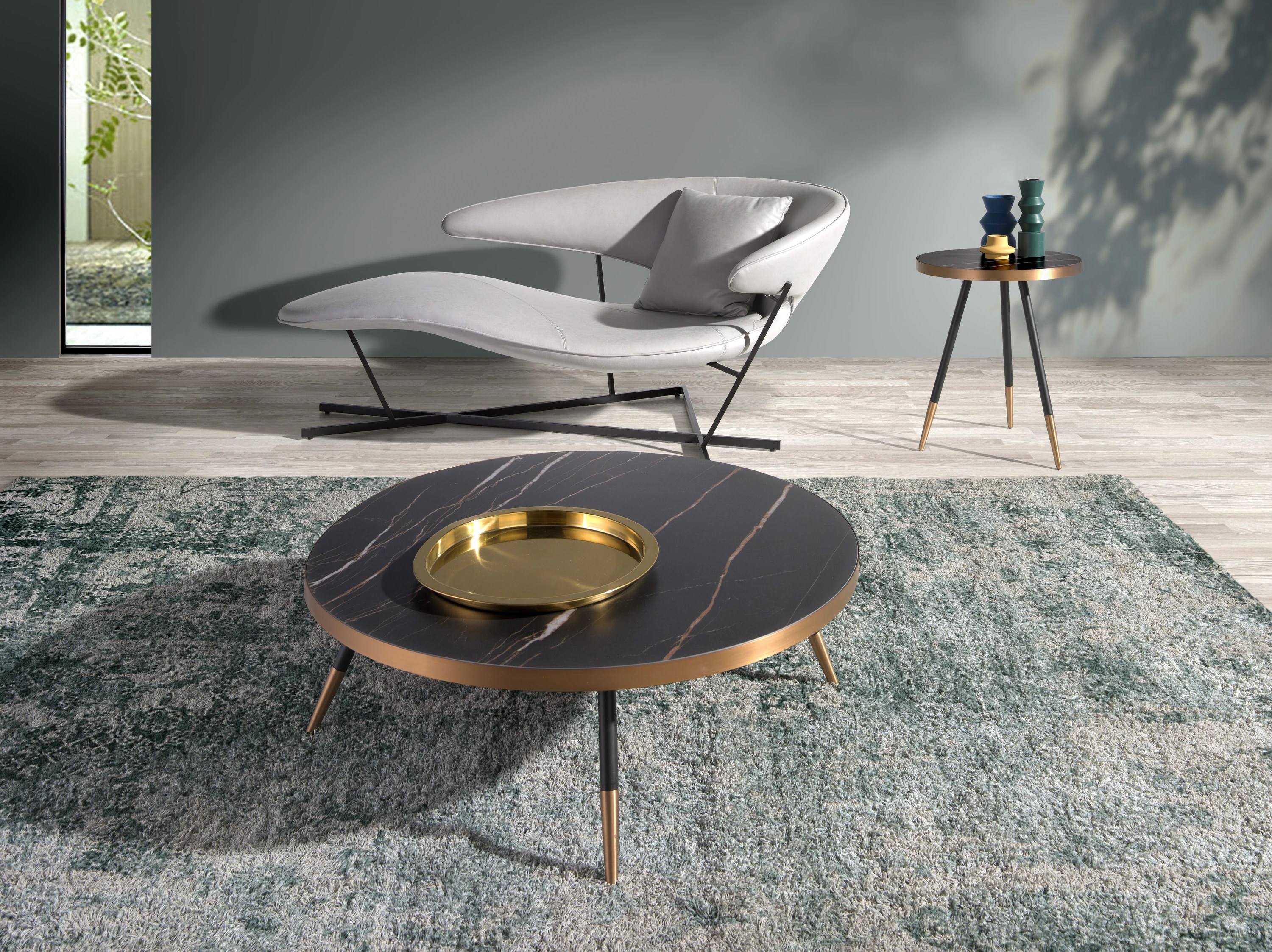 Table basse ronde en marbre de porcelaine et acier noir
