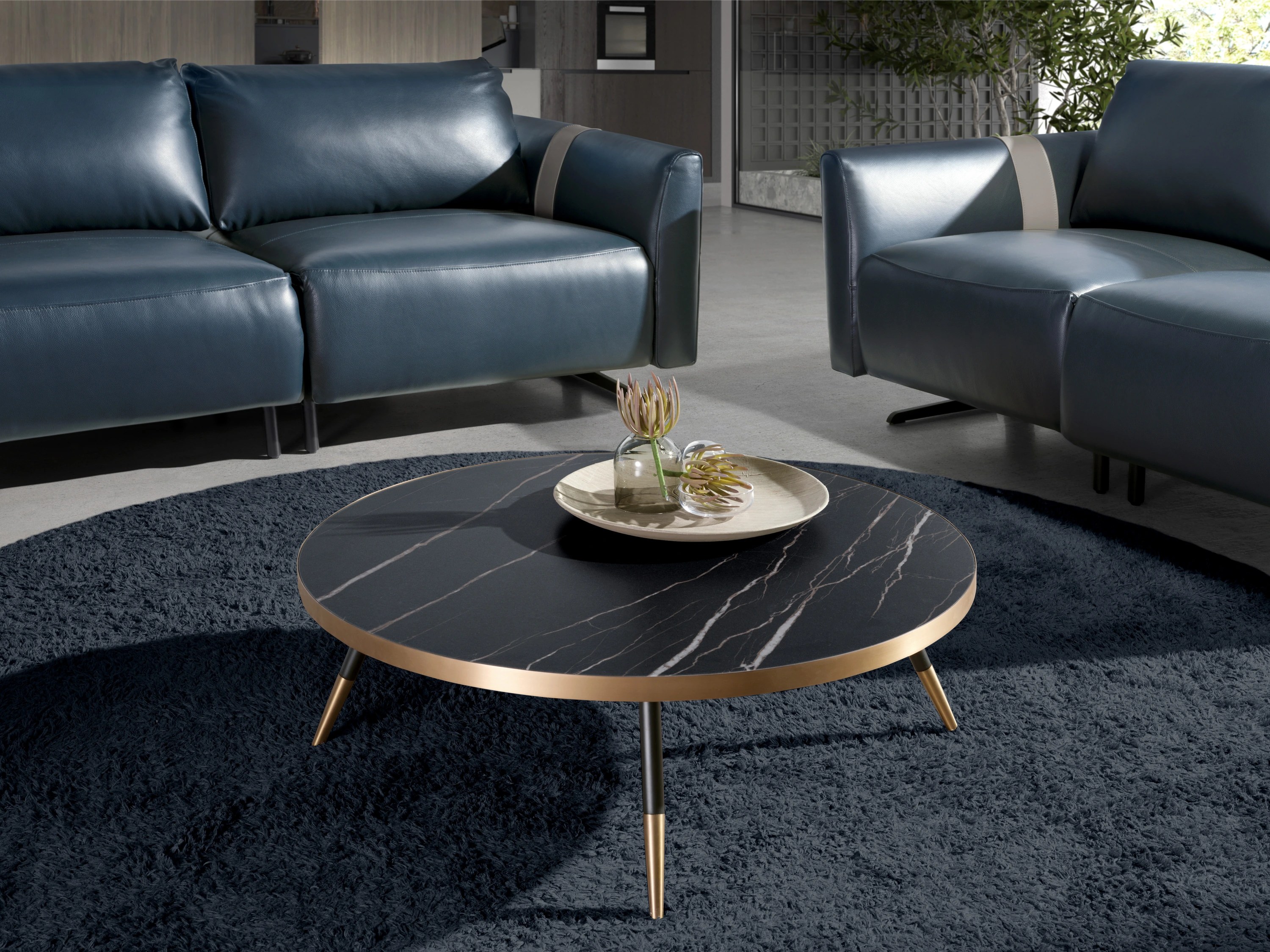 Table basse ronde en marbre de porcelaine et acier noir
