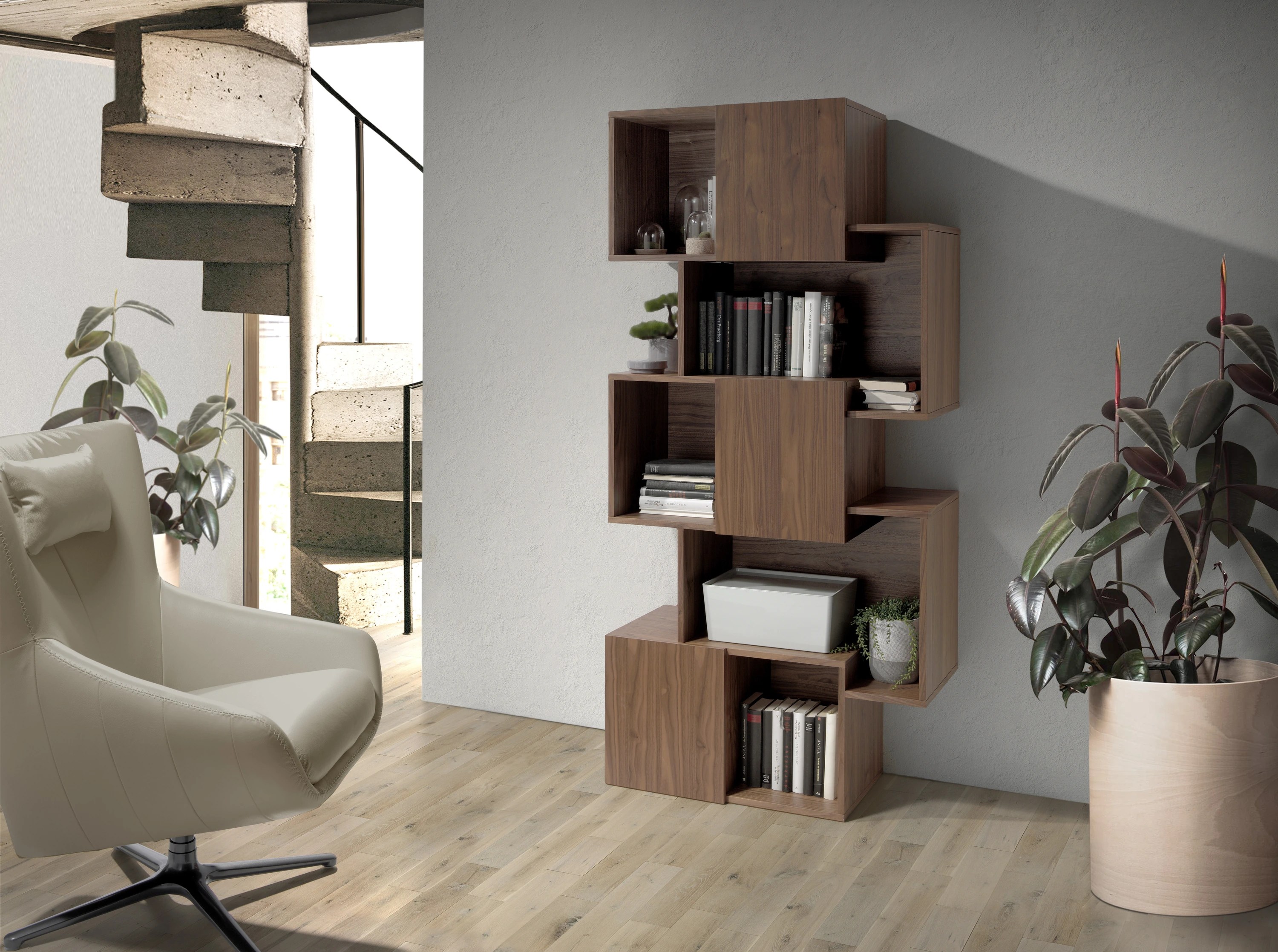 Etagère en bois de noyer avec portes