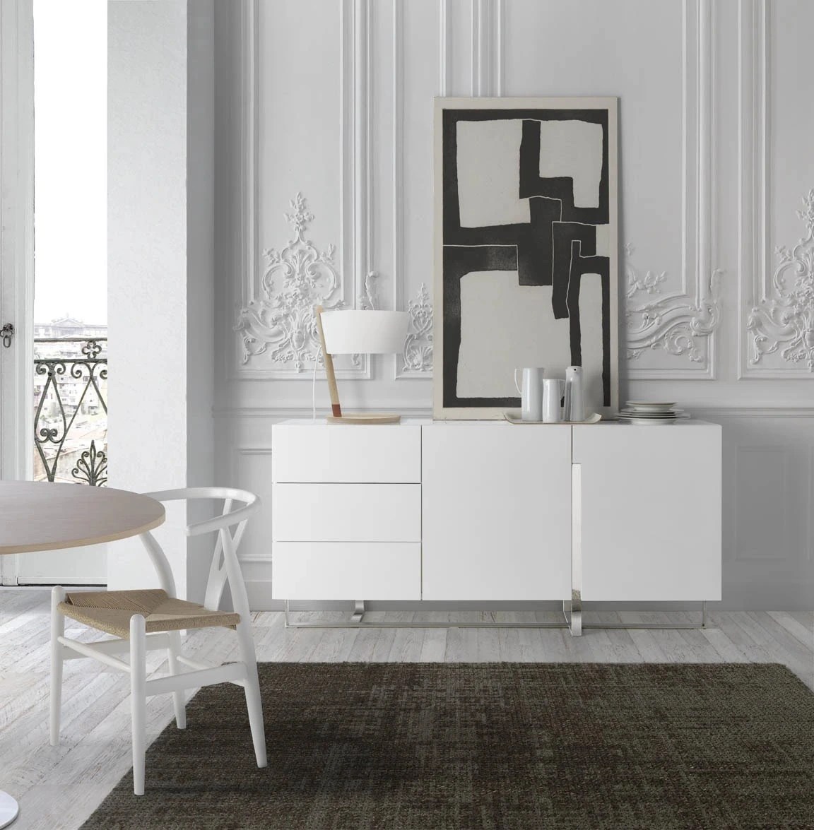 Buffet en bois blanc et acier chromé