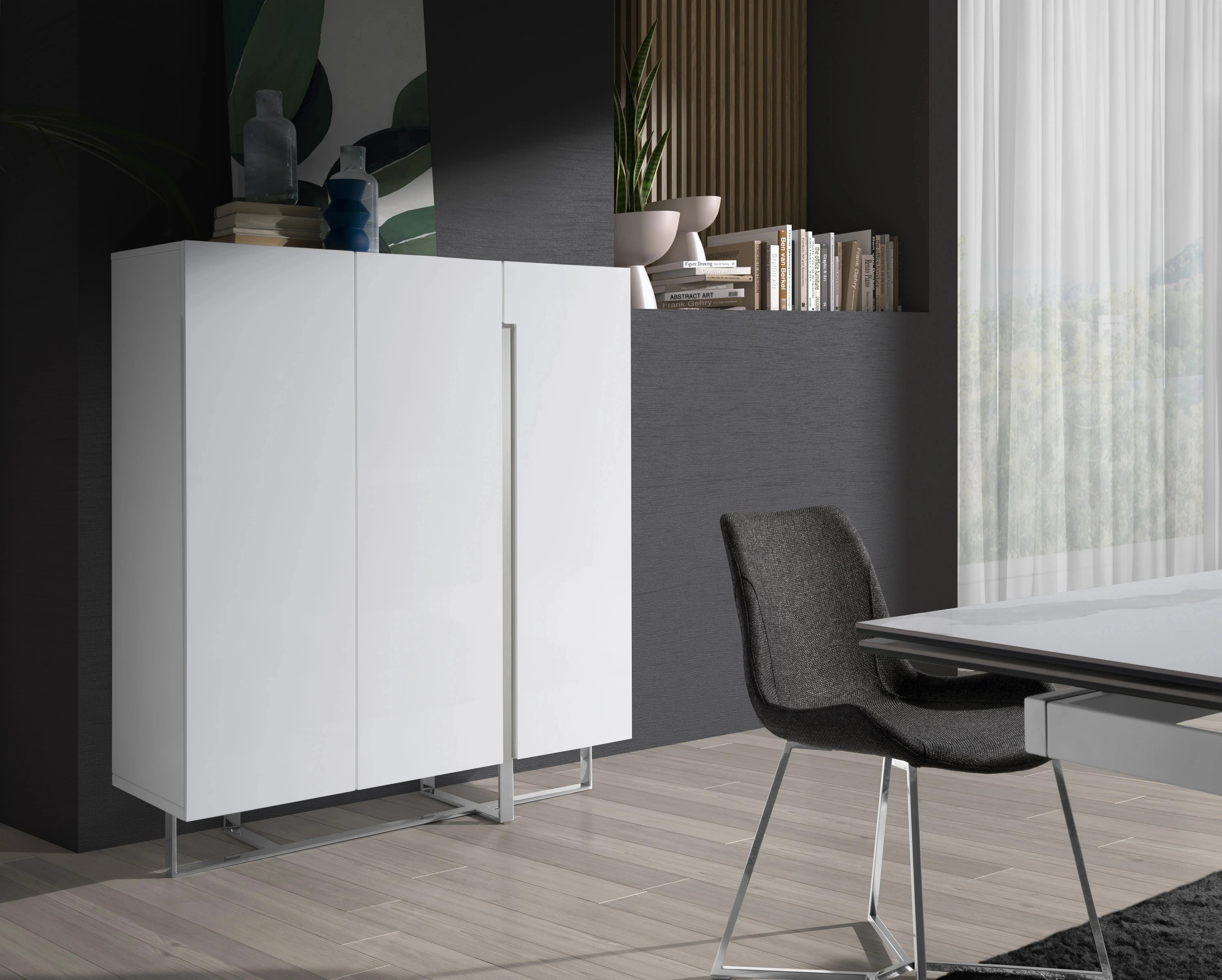Buffet haut en bois blanc et acier chromé