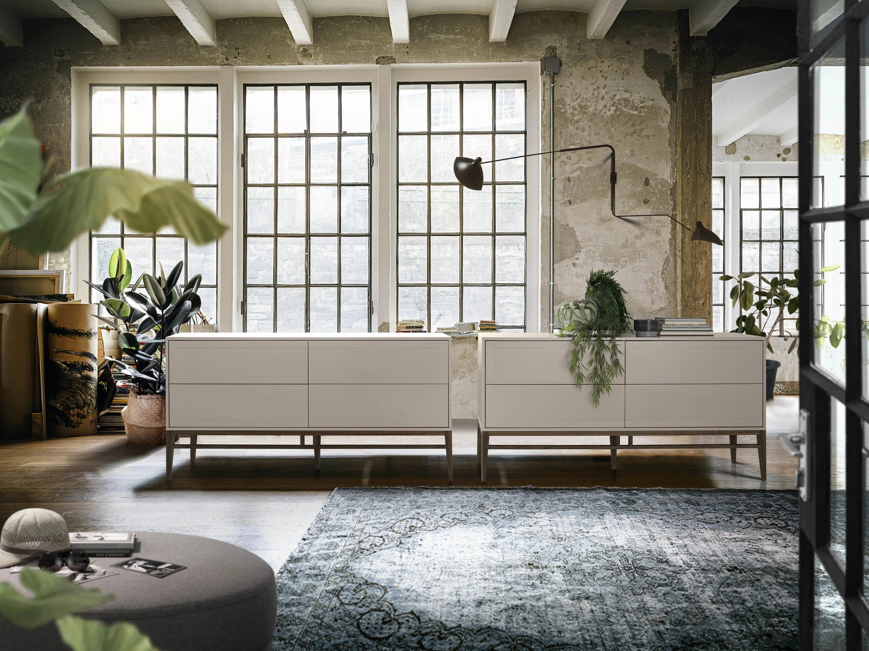 Buffet en bois beige et noyer