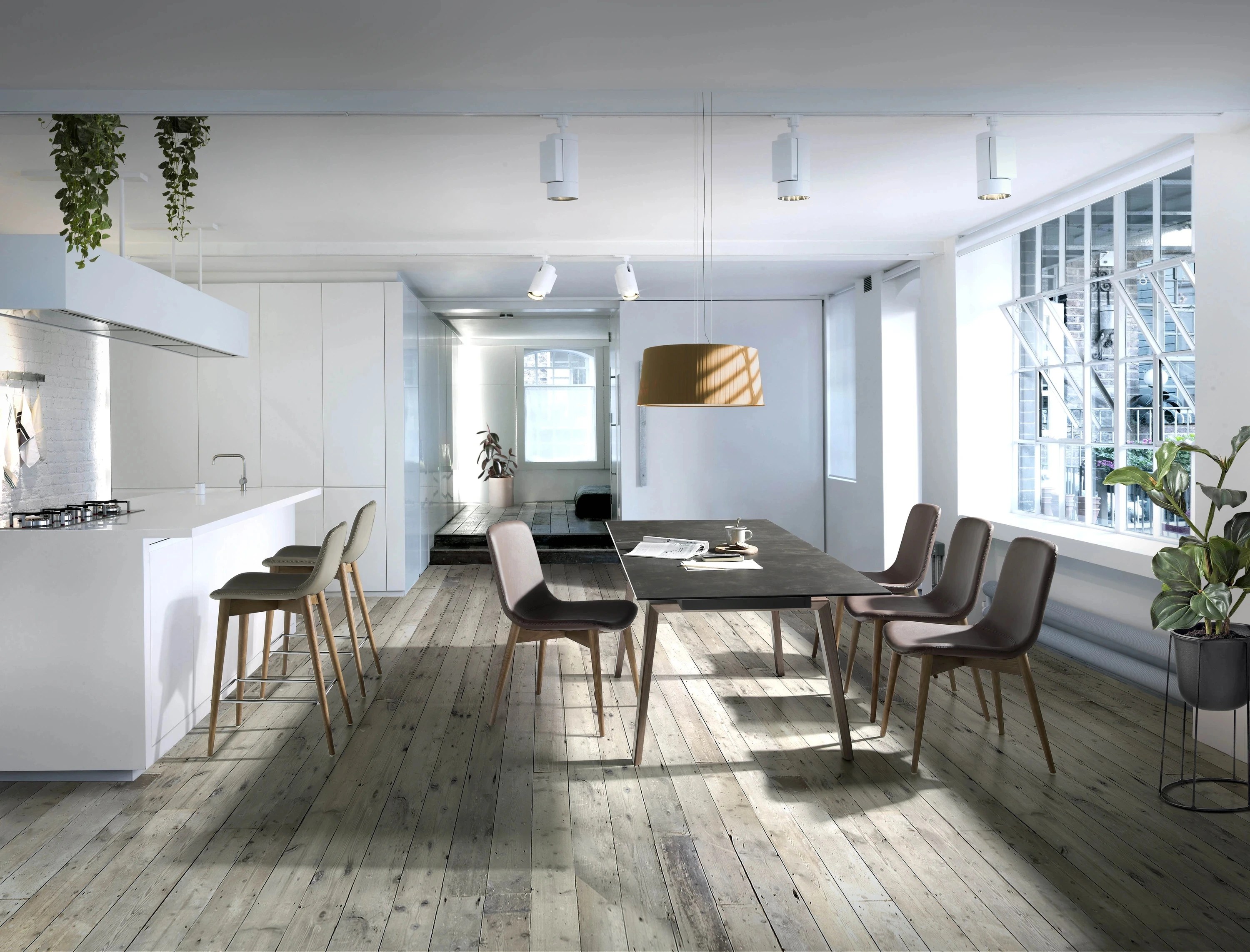 Tabouret en similicuir taupe