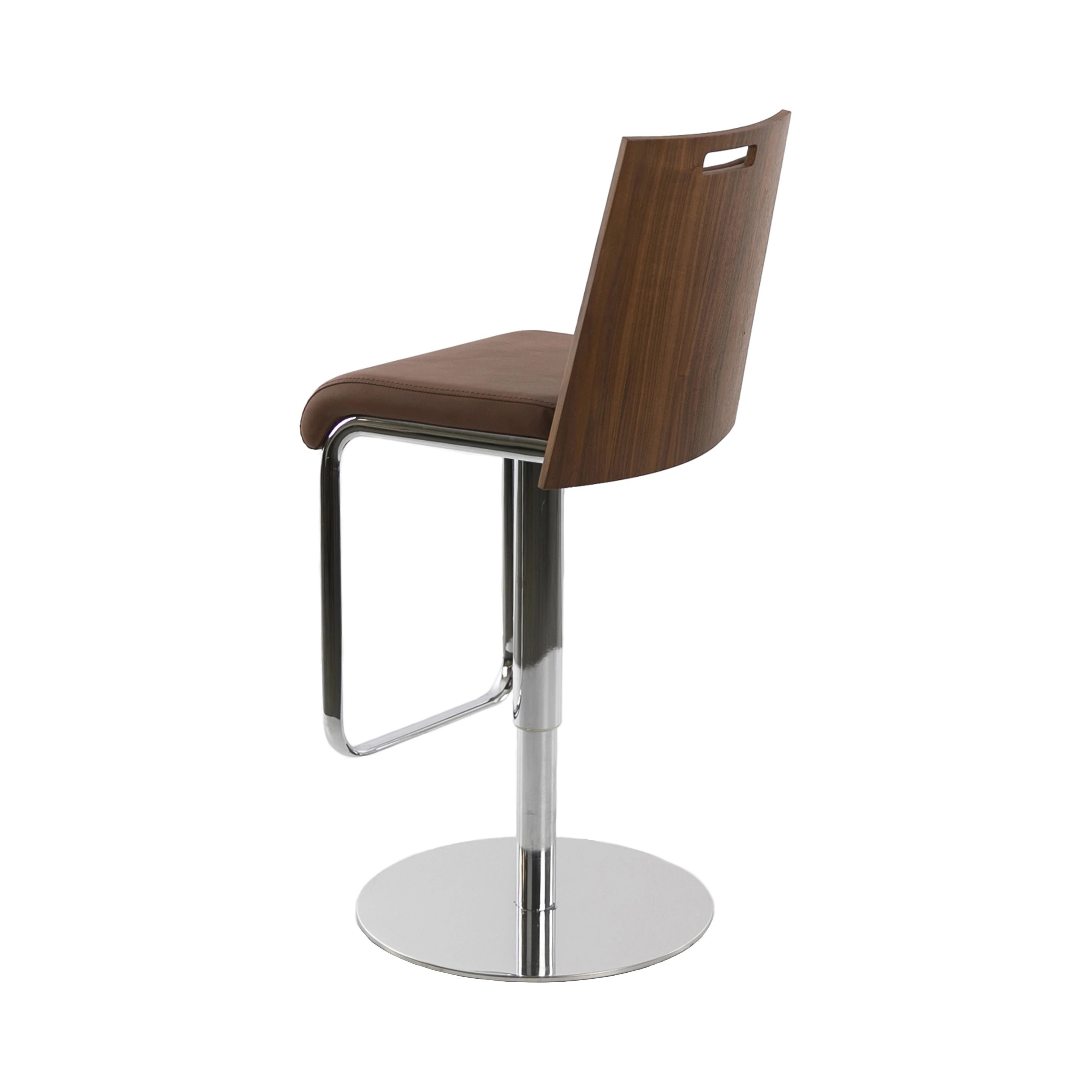 Tabouret pivotant en similicuir marron et noyer