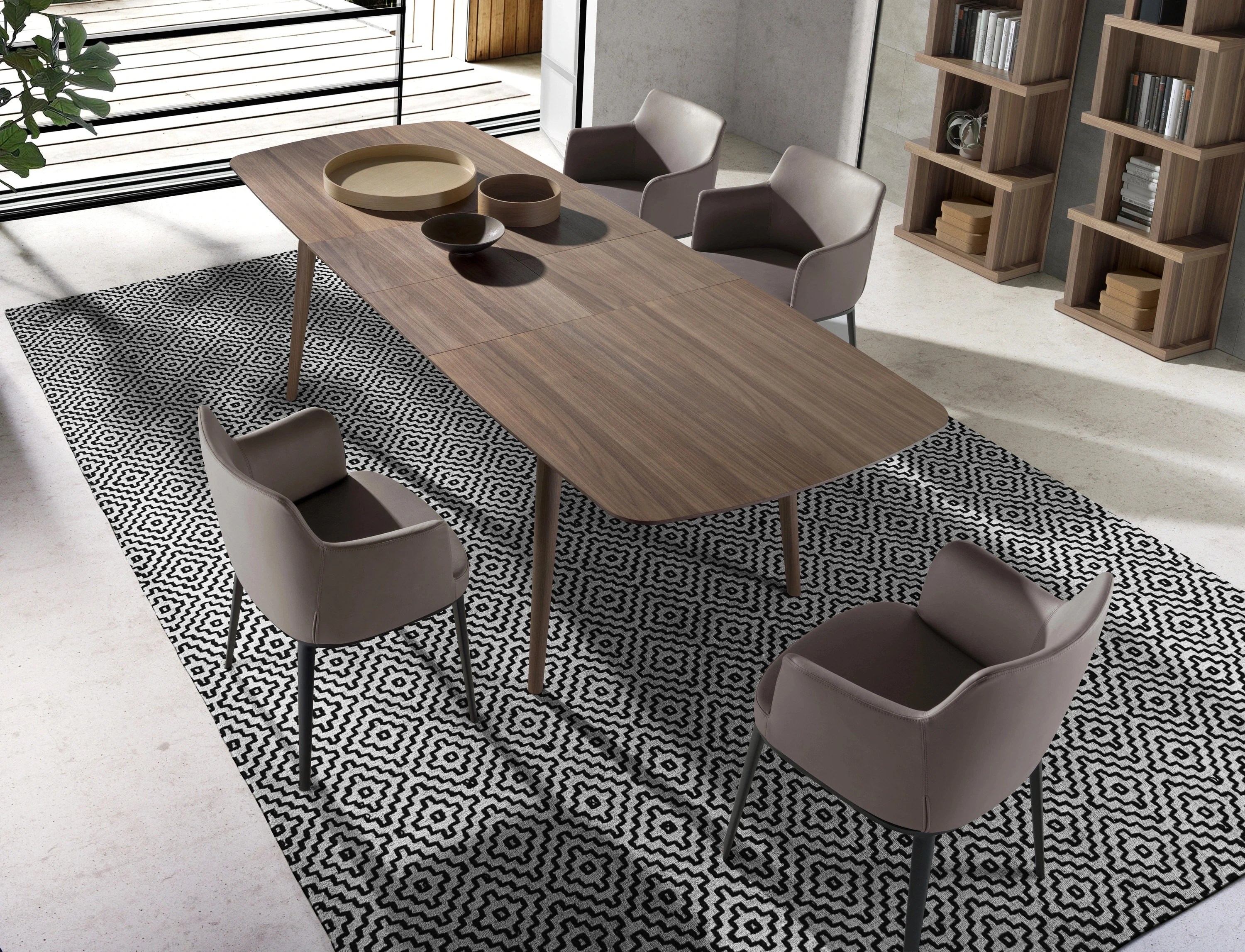 Chaise en tissu vison