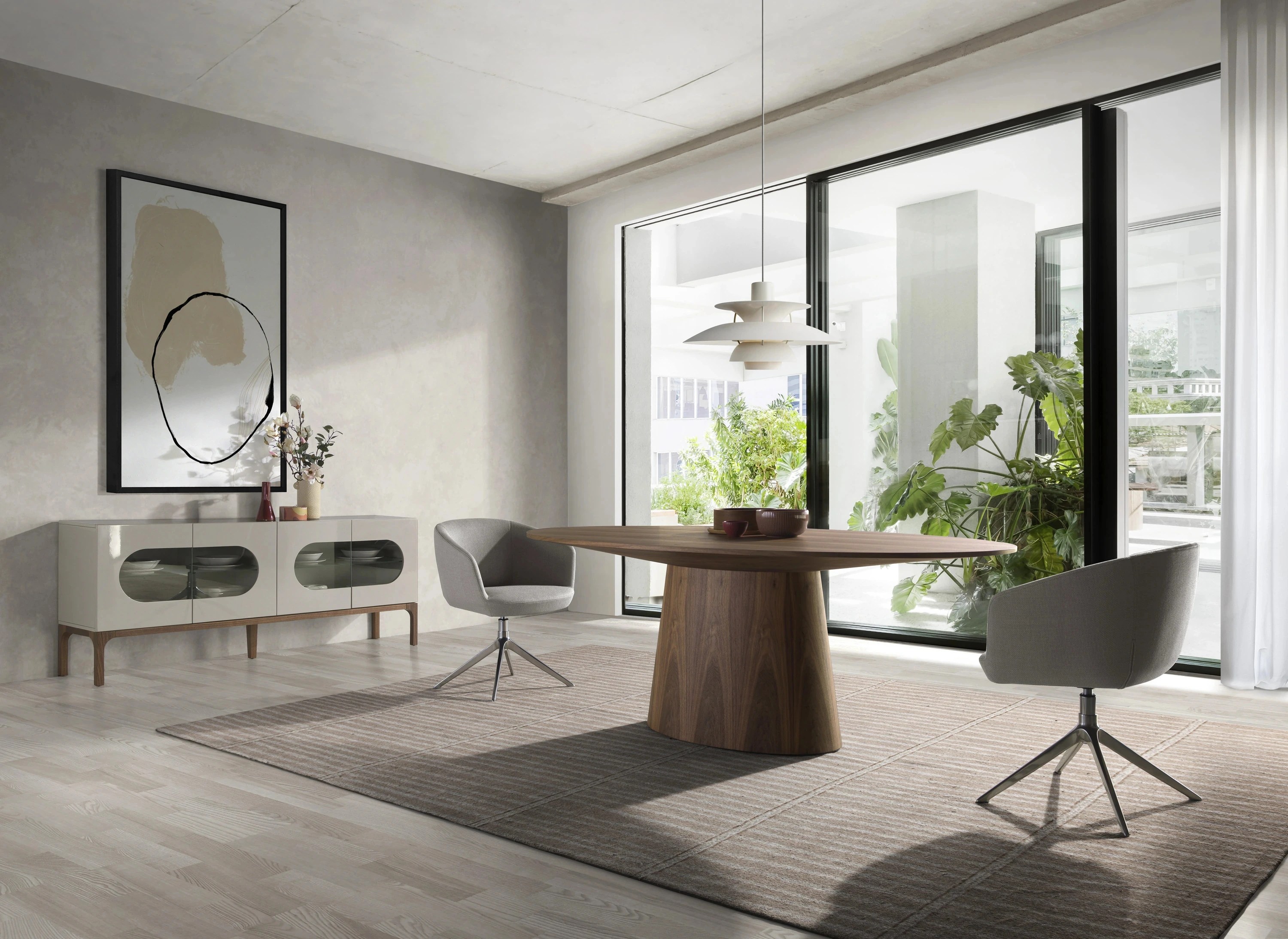 Chaise pivotante en tissu gris clair