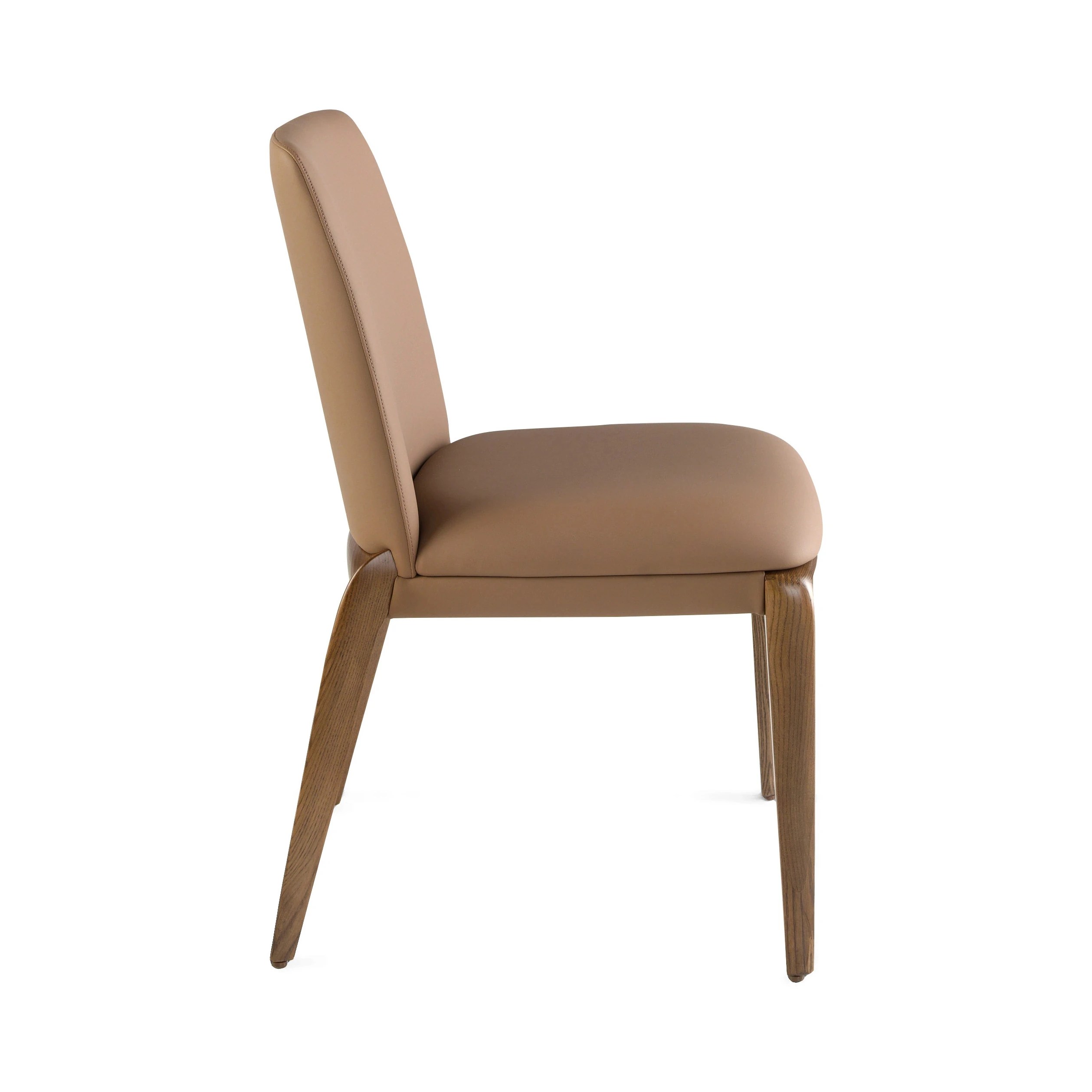 Chaise en similicuir marron