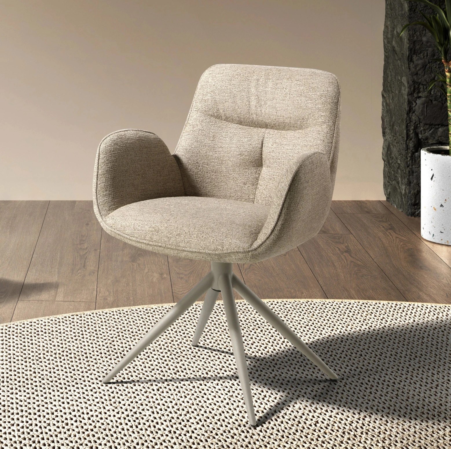Chaise pivotante en tissu beige