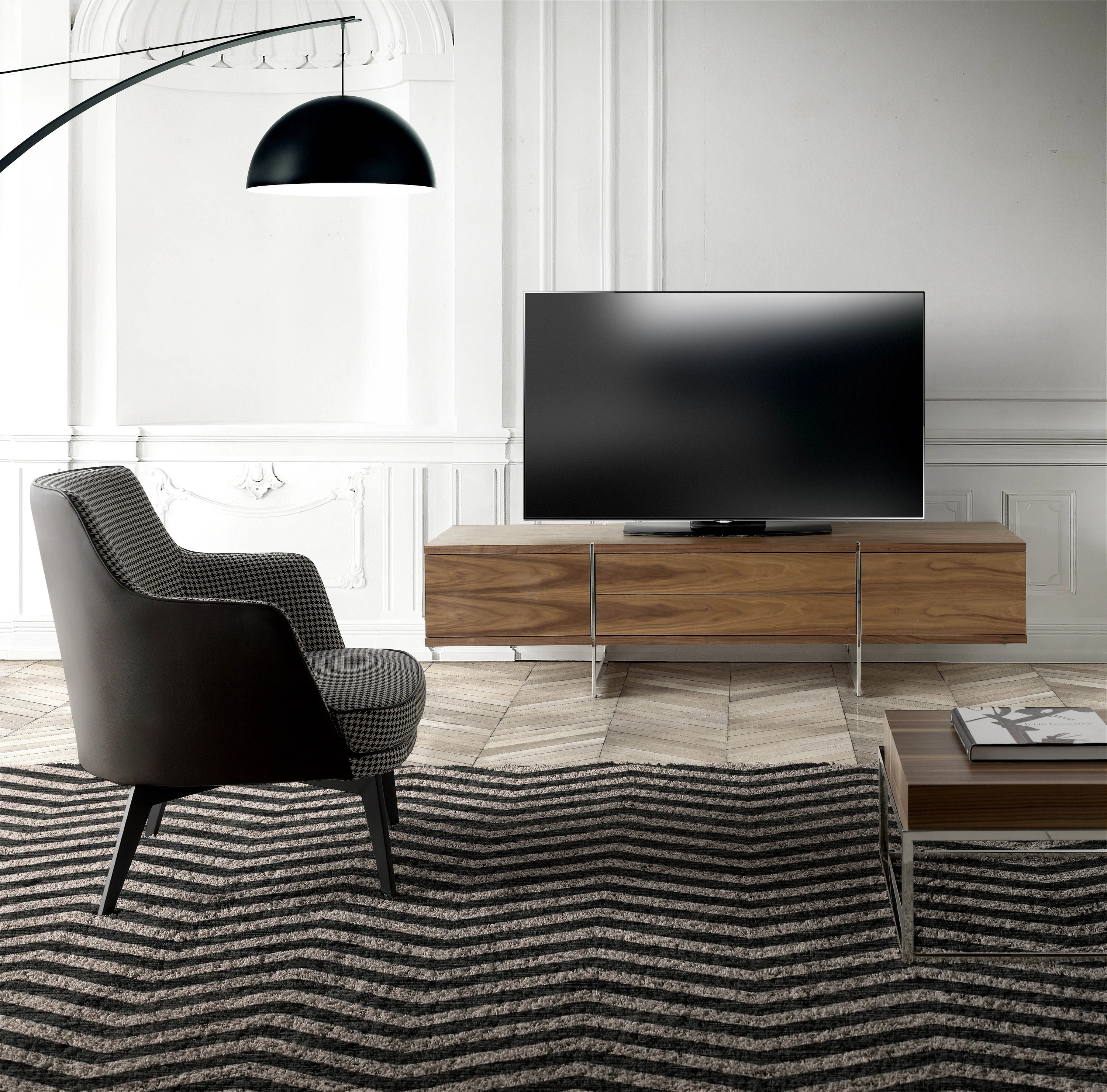 Fauteuil en similicuir brun chocolat et tissu noir et blanc
