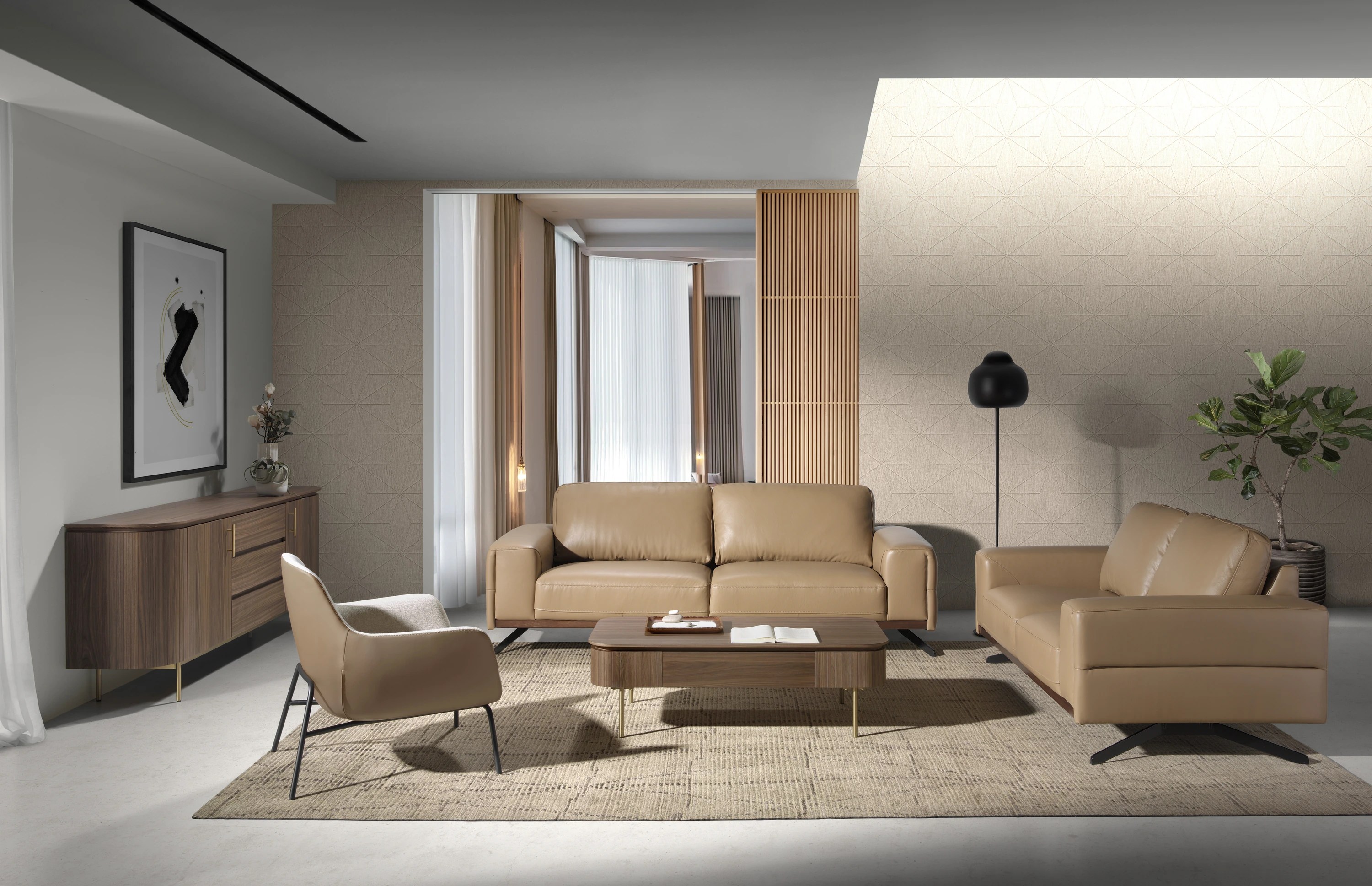 Fauteuil en tissu crème et similicuir marron