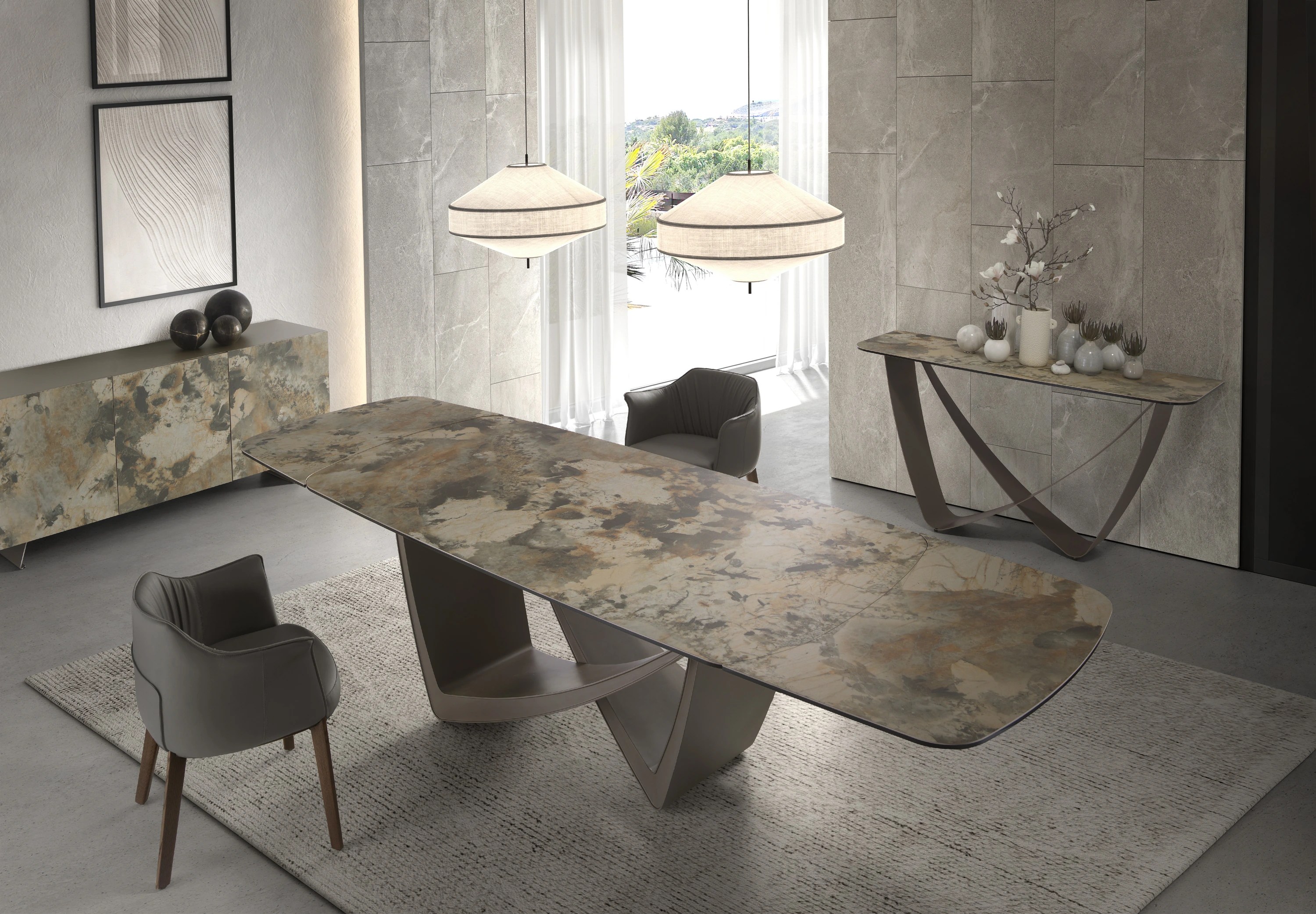 Chaise en simili-cuir grise