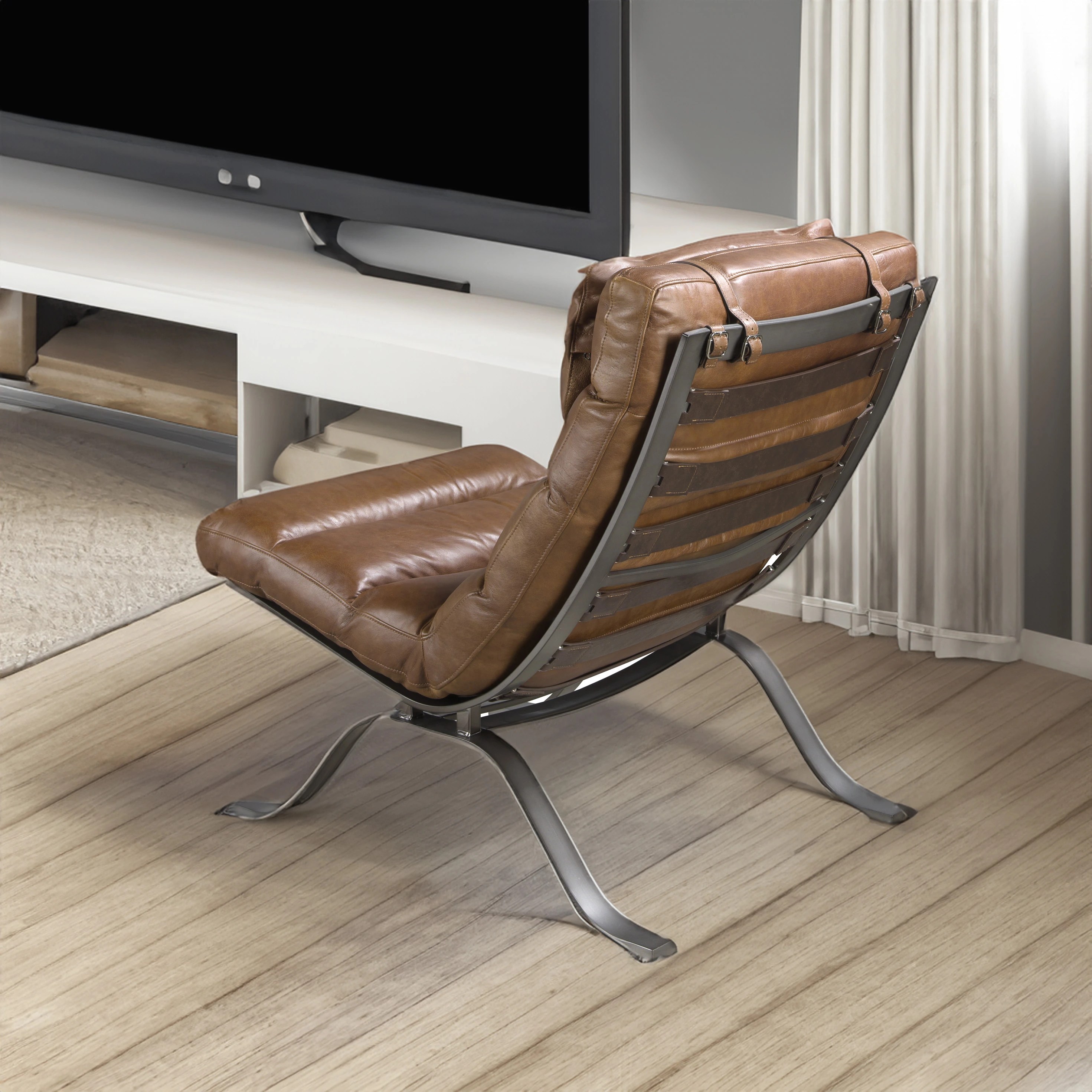Fauteuil en cuir brun foncé
