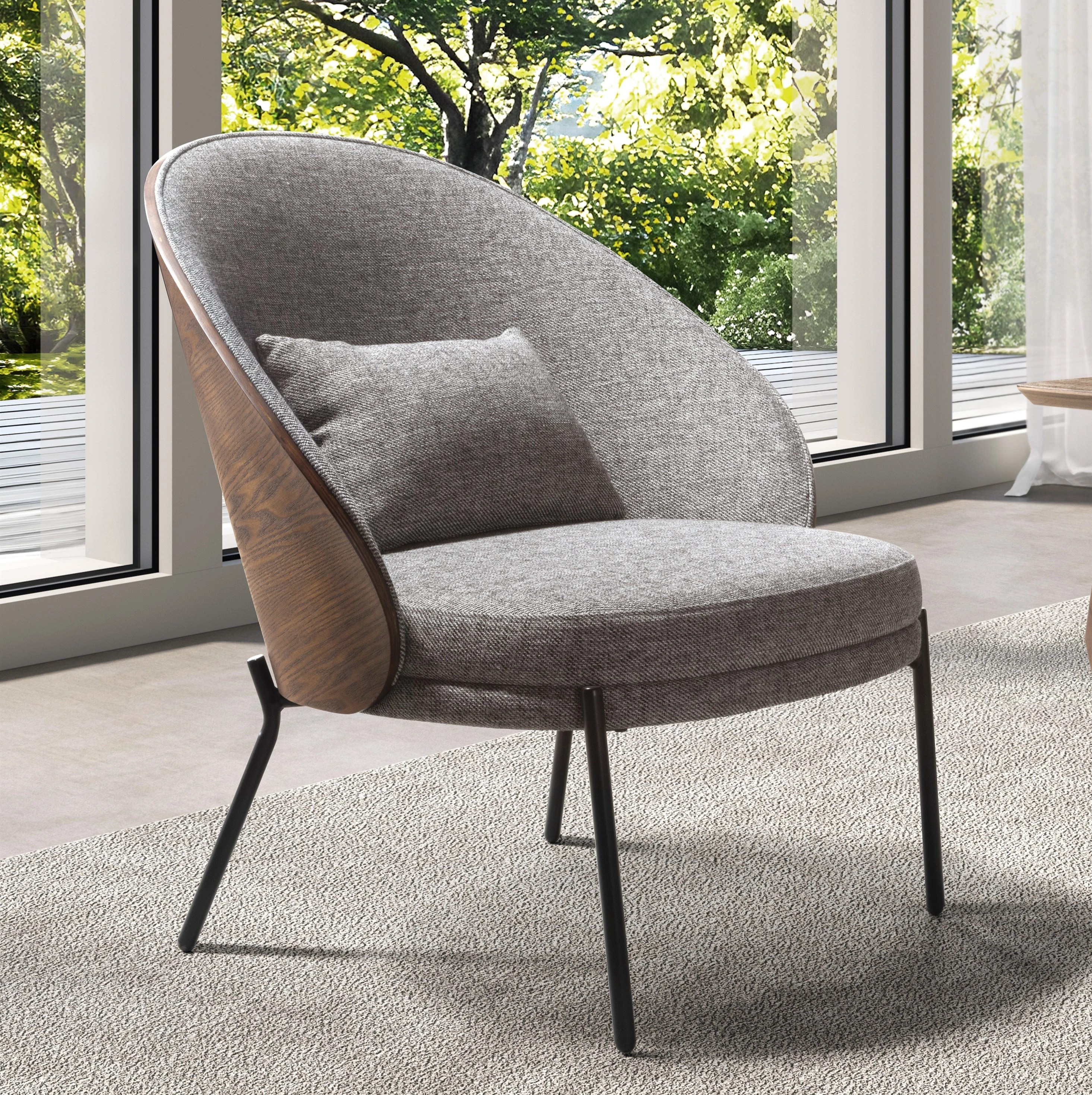 Fauteuil en tissu gris et noyer