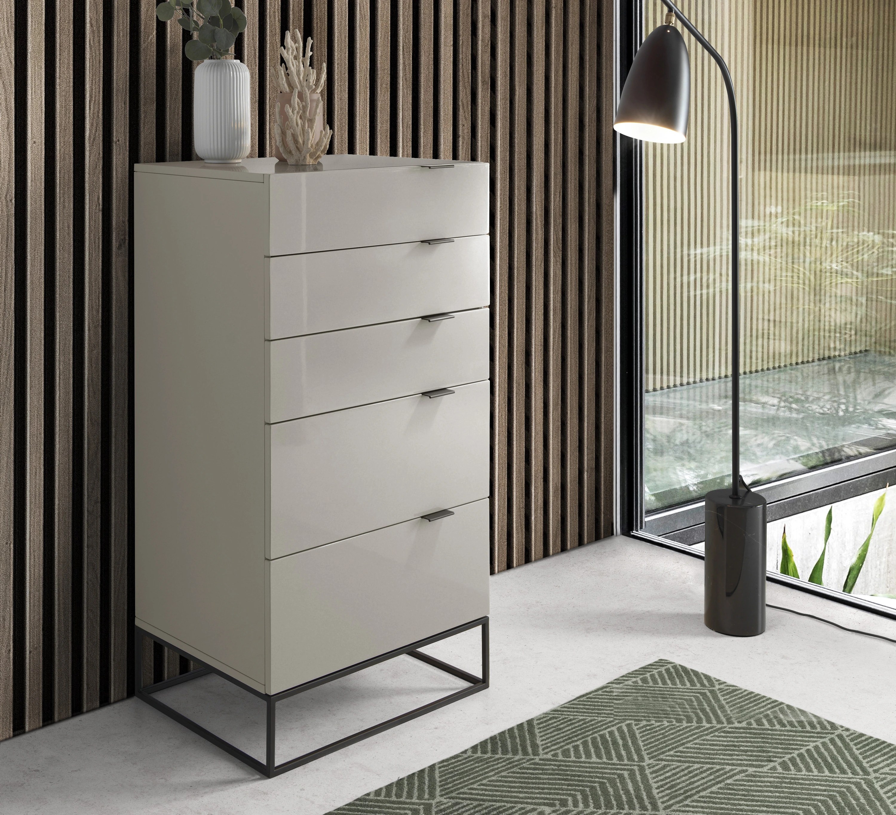 Chiffonnier bois gris et acier noir