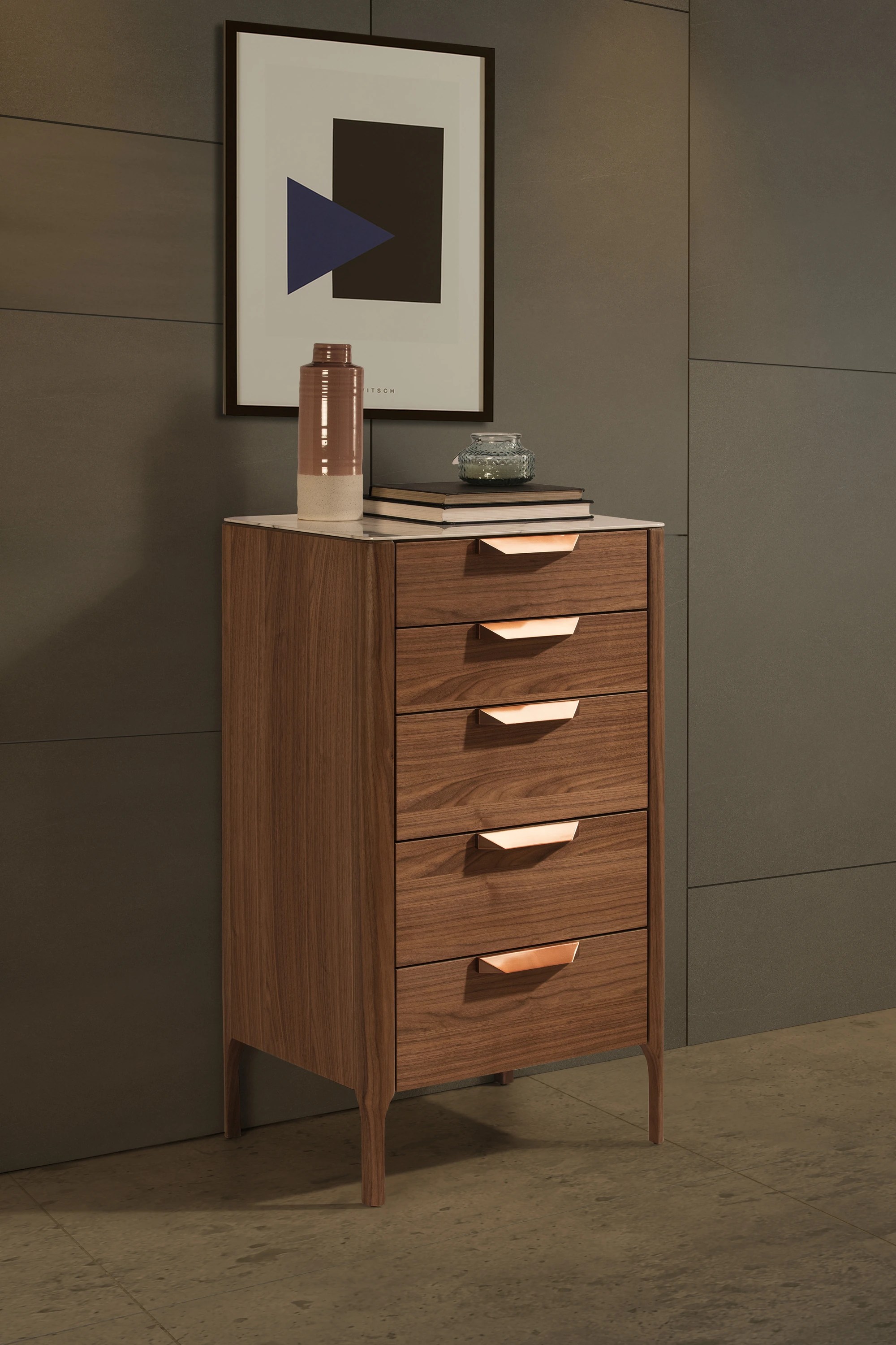Chiffonnier en noyer avec plateau en verre imitation marbre