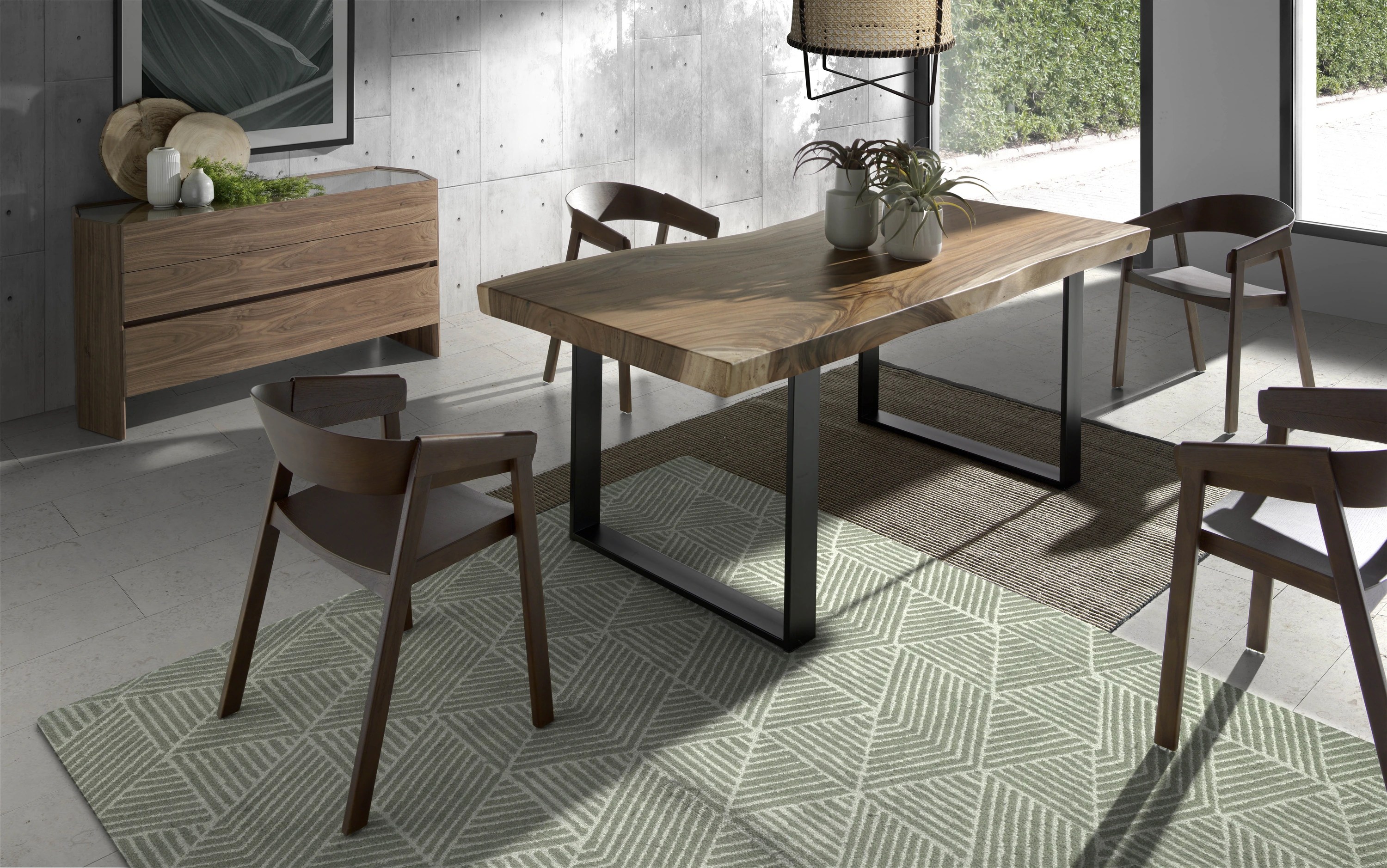 Commode en noyer avec plateau en verre trempé