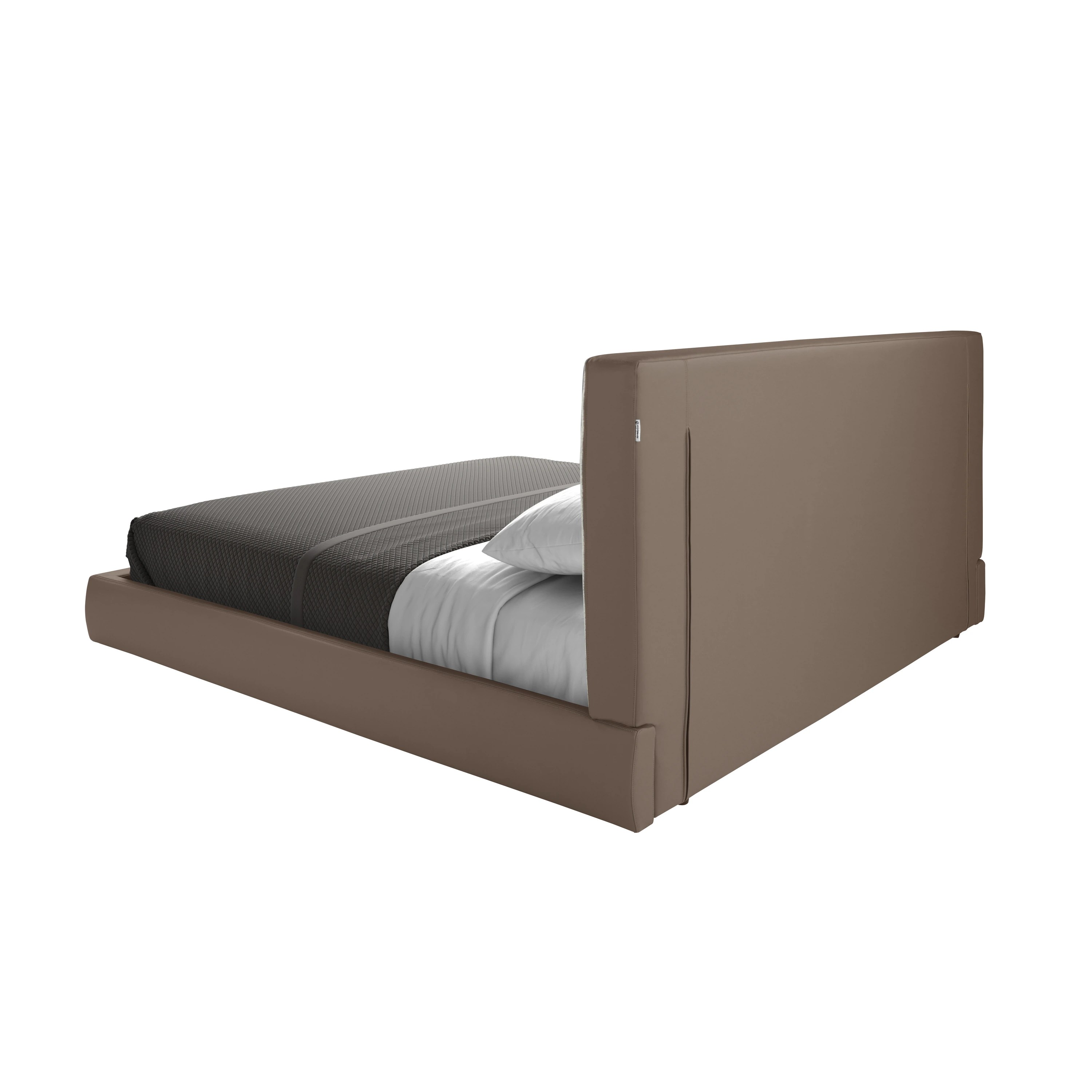 Lit rembourré en tissu marron et similicuir marron avec revêtement blanc cassé