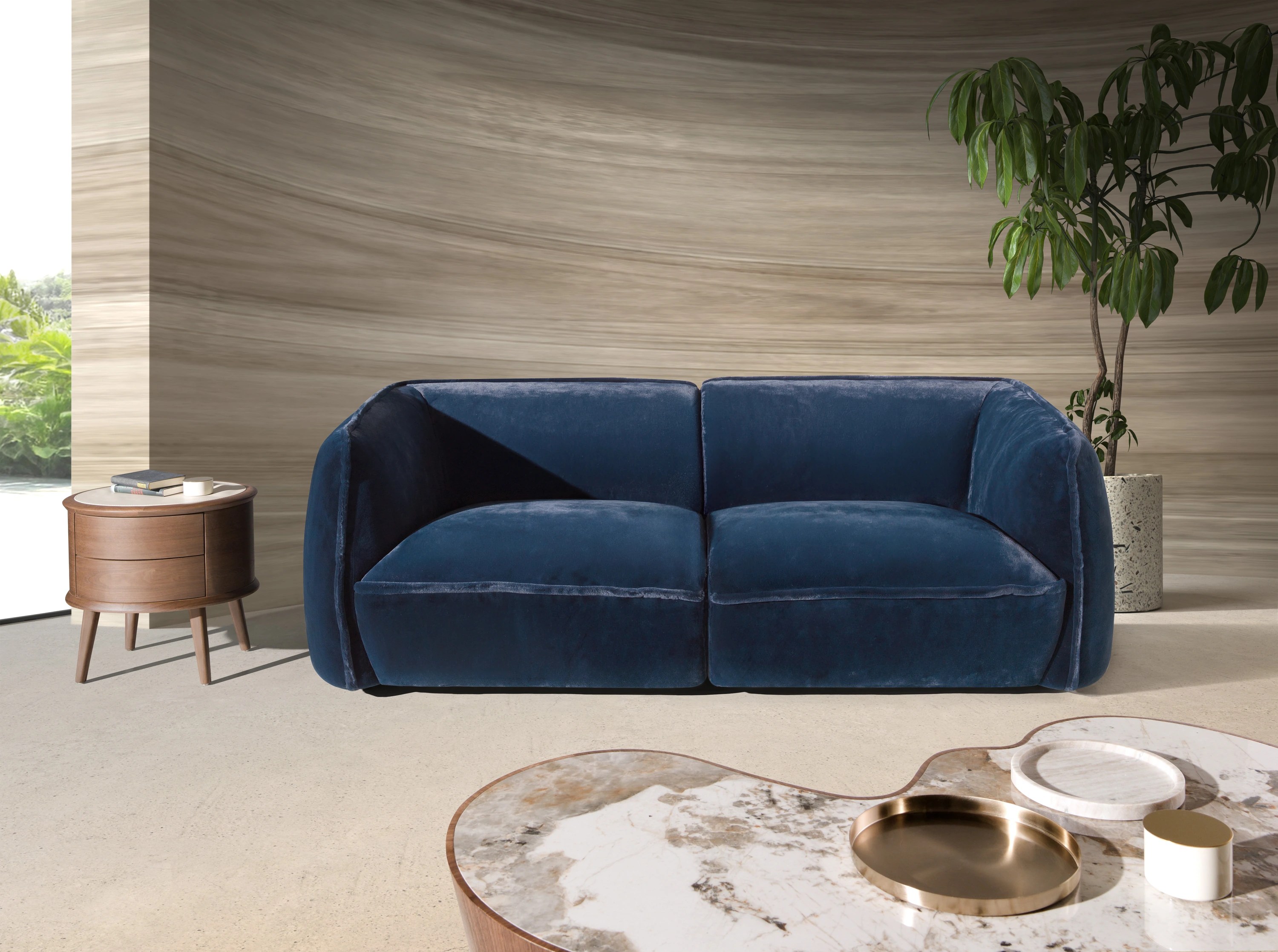 Table de chevet en noyer avec plateau en cuir couleur crème