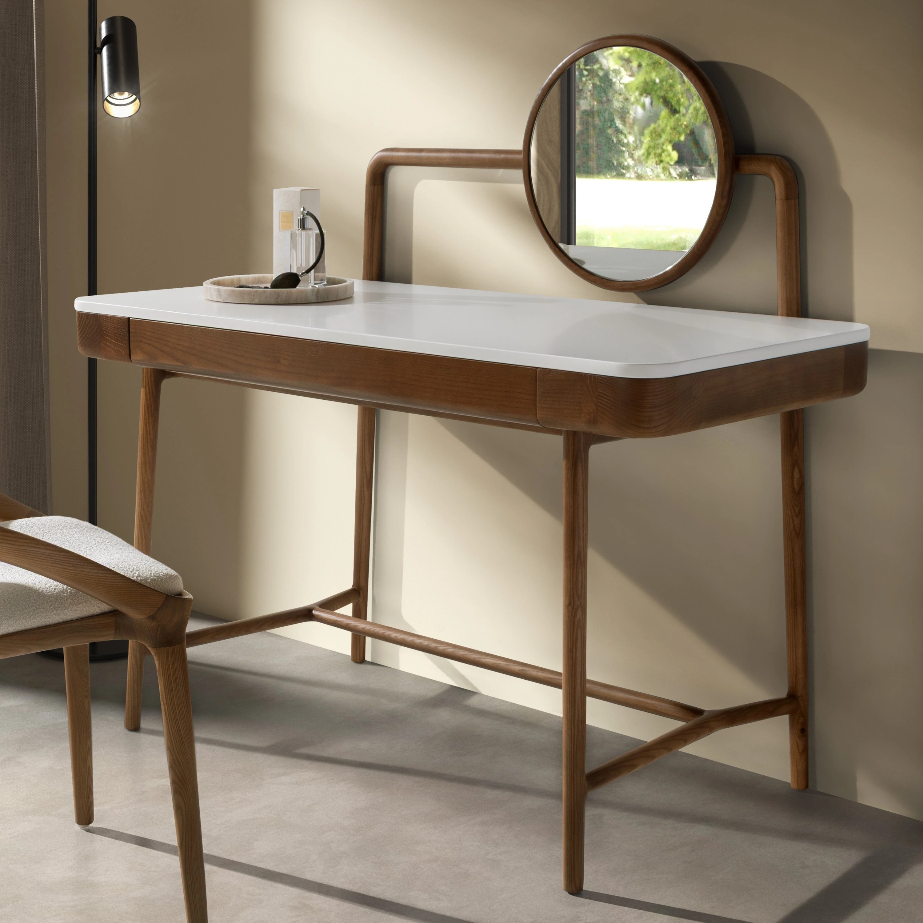 Bureau coiffeuse en noyer avec plateau en bois blanc et miroir