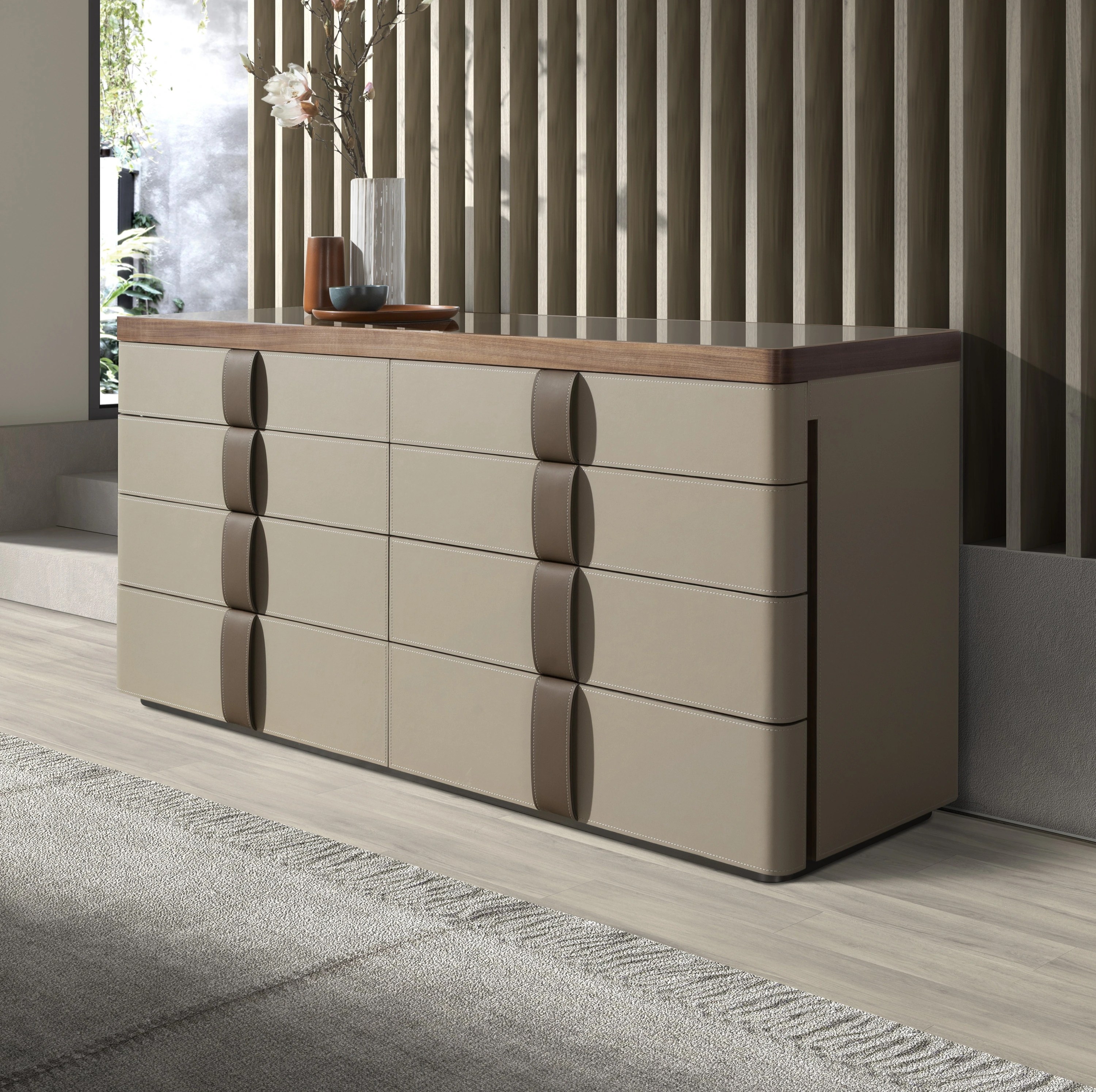 Commode en similicuir, noyer, base en acier poli et plateau en verre fumé marron