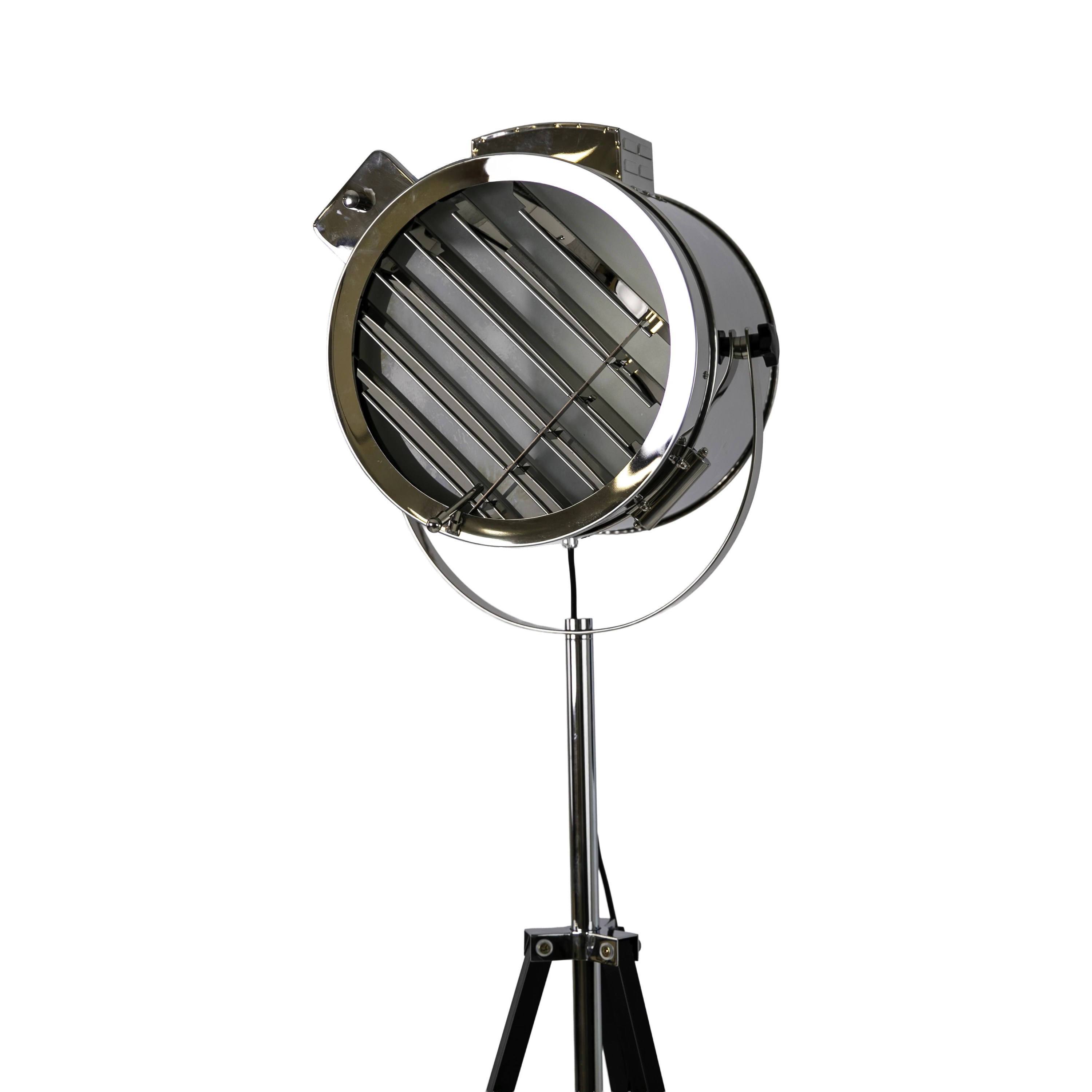 Lampadaire en acier chromé et acier noir