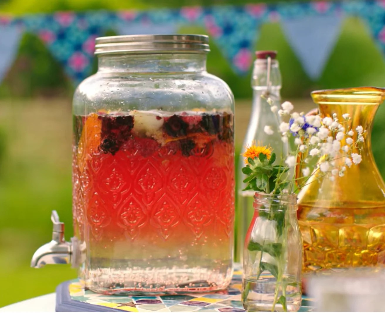 Cocktail La Fleur De Sureau Rafraichissant MABONNERECETTE cocktail-la-fleur-de-sureau-rafraichissant-mabonnerecette