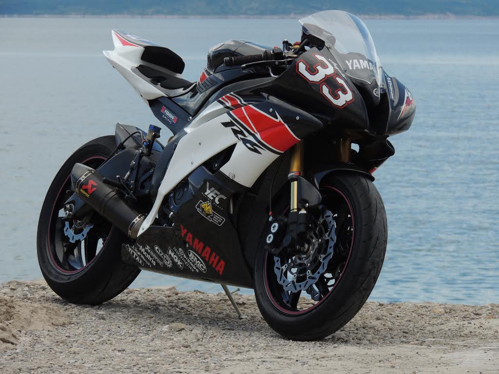 Yamaha R6 33