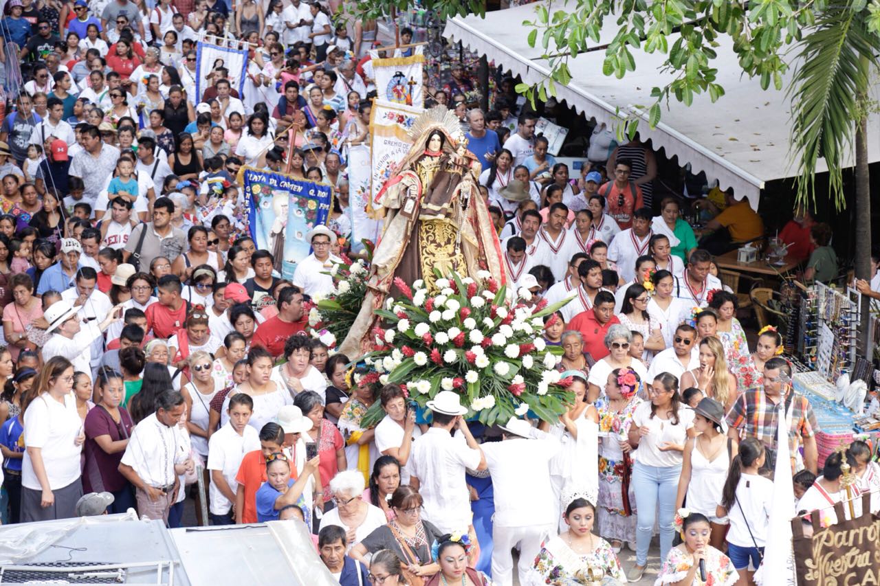“Playa del Carmen mantiene vivas sus tradiciones” Cristina Torres MacropolisQR