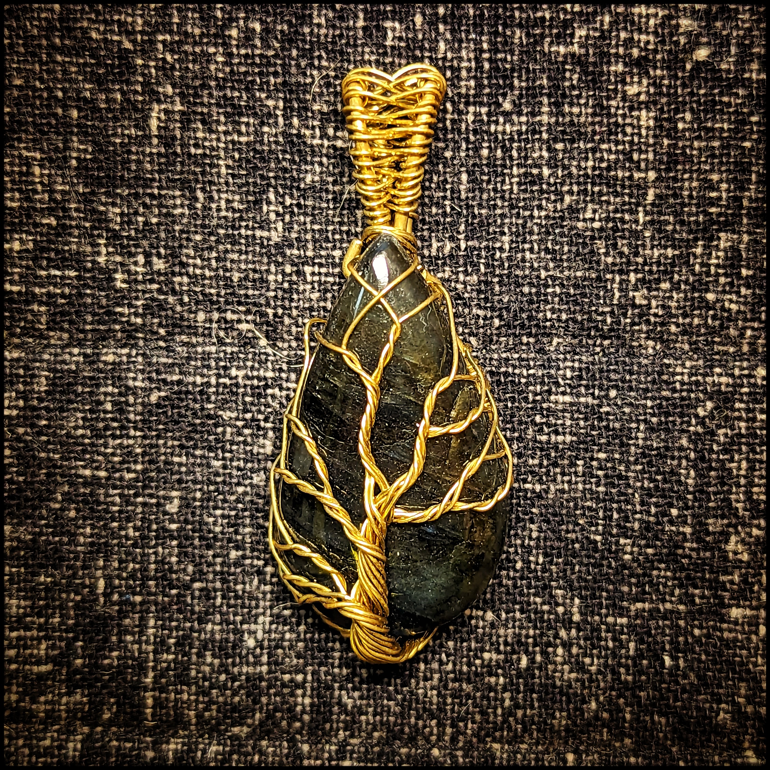 Gem Pendant with Metal Wire
