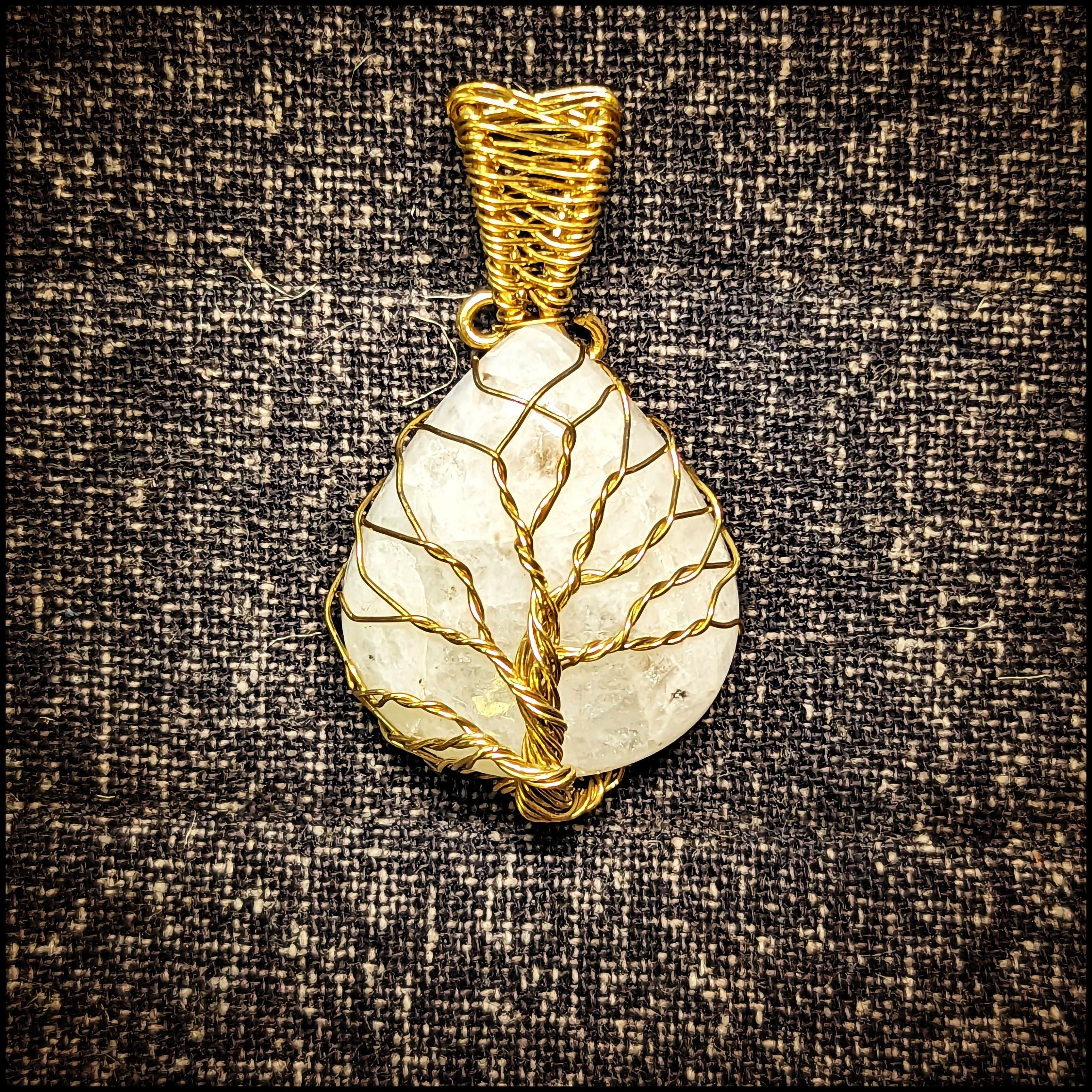 Gem Pendant with Metal Wire
