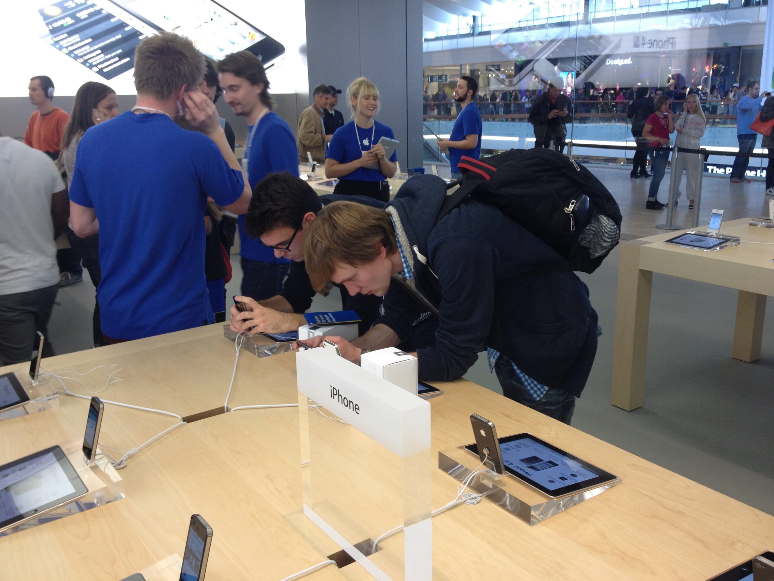 Genius Bar gör comeback när Apple bygger om sina butiker