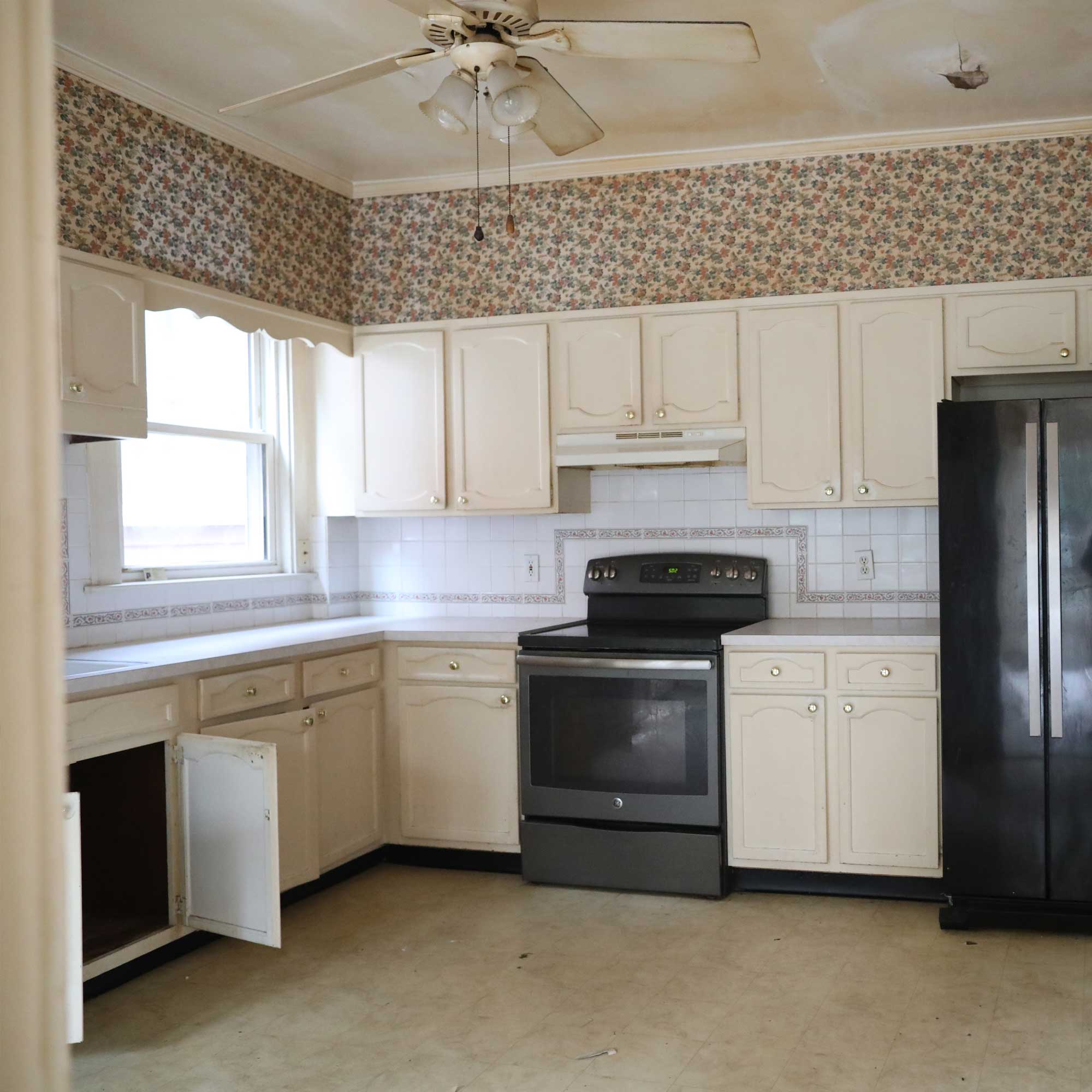 kitchen renovation before photo