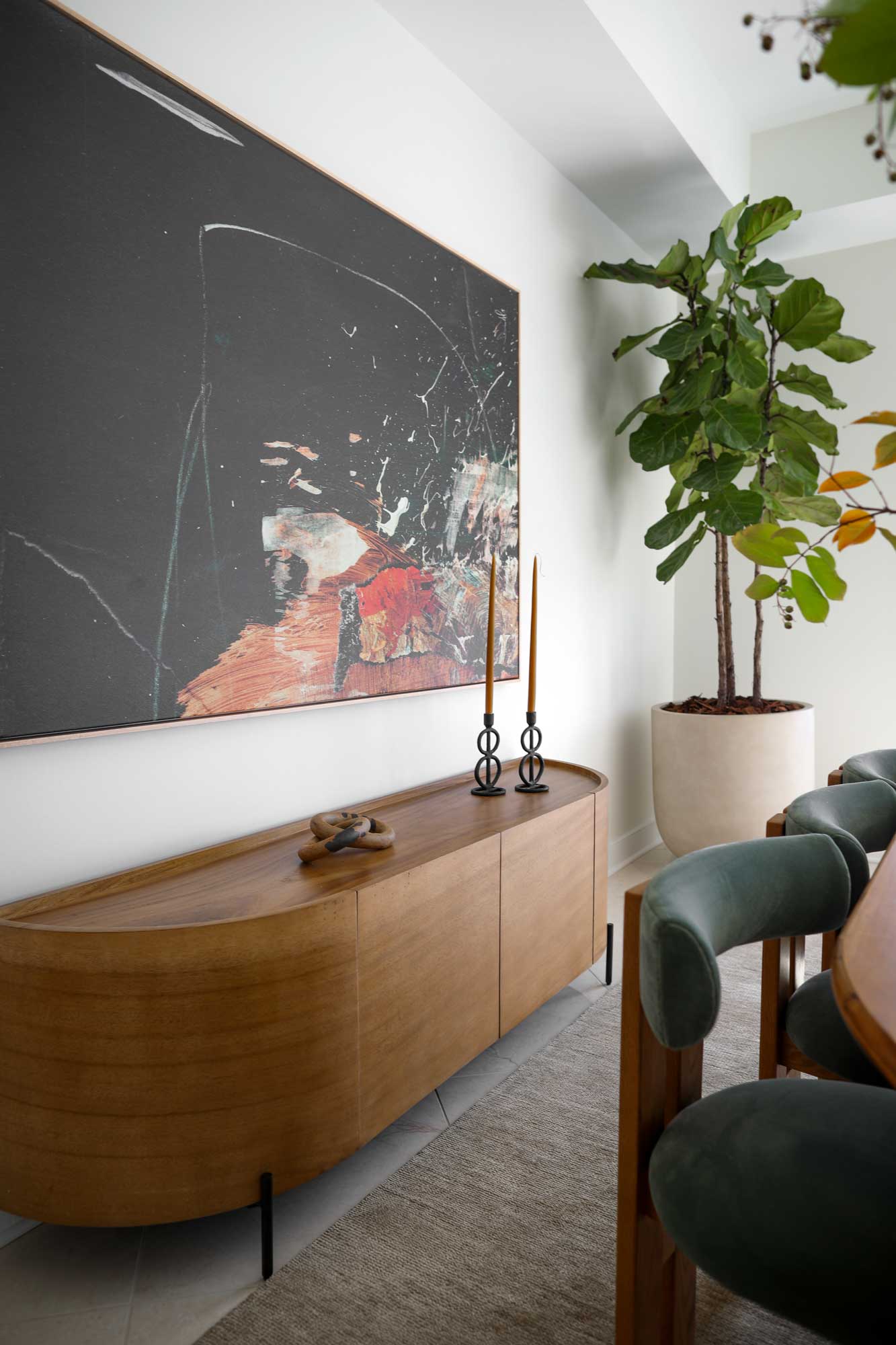 A Bold Dining Room Design in Virginia Beach by Interior Designer Patchi Cancado