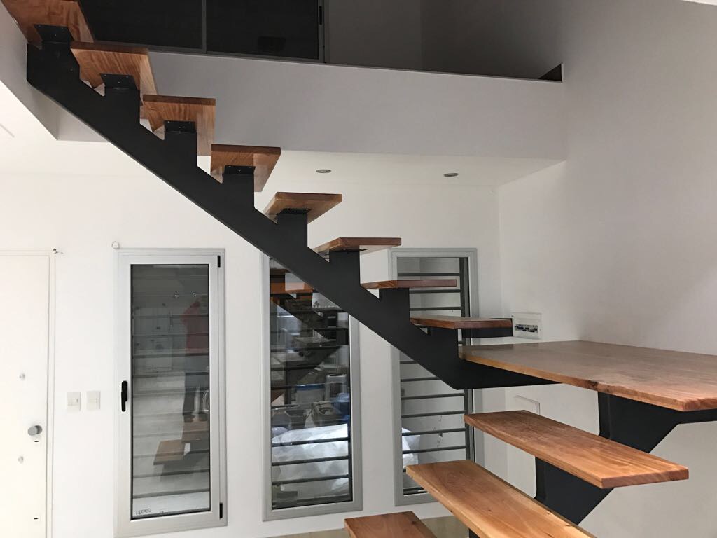 Escaleras De Hierro Y Madera Made Innova