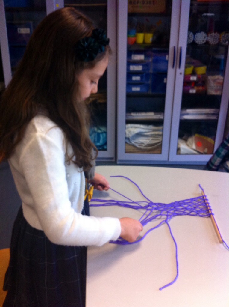 Museo del Traje, tejiendo Madroñera 2