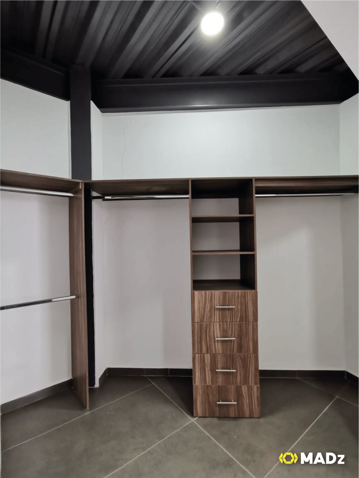 Closet-08