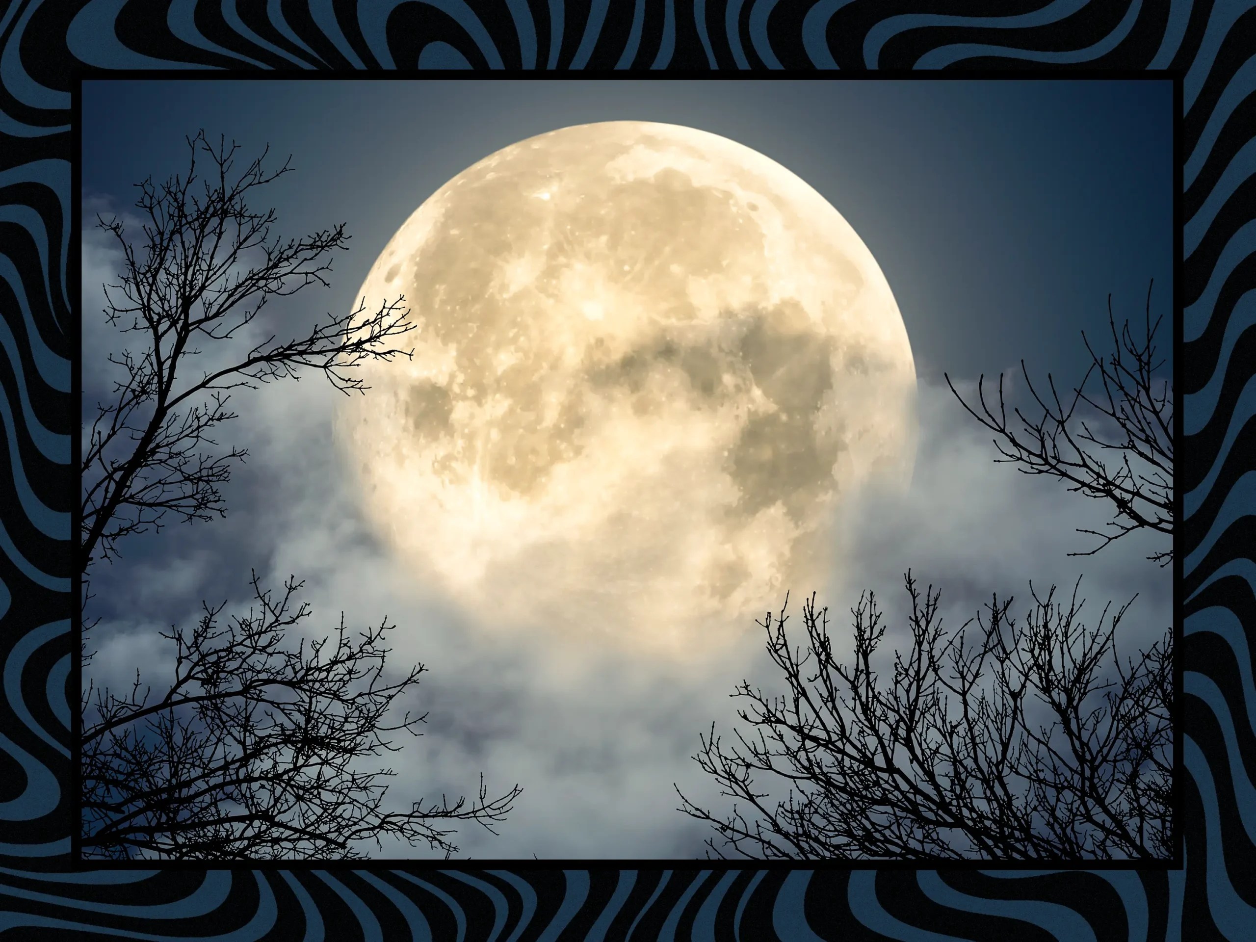 Bild på en fullmåne. Ovan vinjetten till Flumkollen.