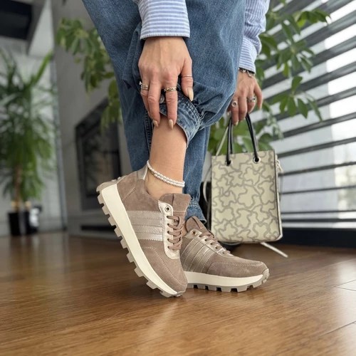 magellancipo Carla Ricci M-21006 bézs sneaker