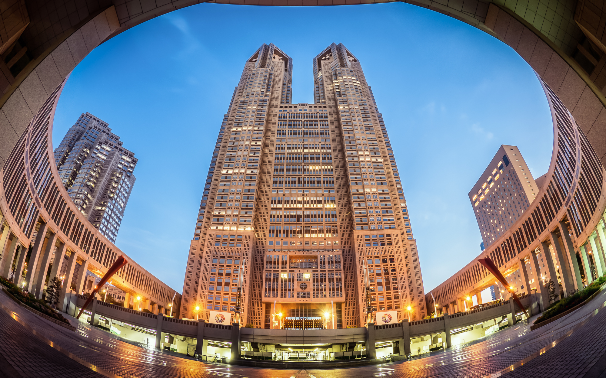Tokyo Metropolitan Government Building di Kenzo Tange
