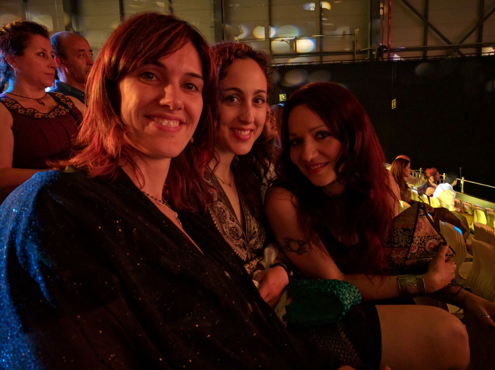 Con dos de mis estudiantes