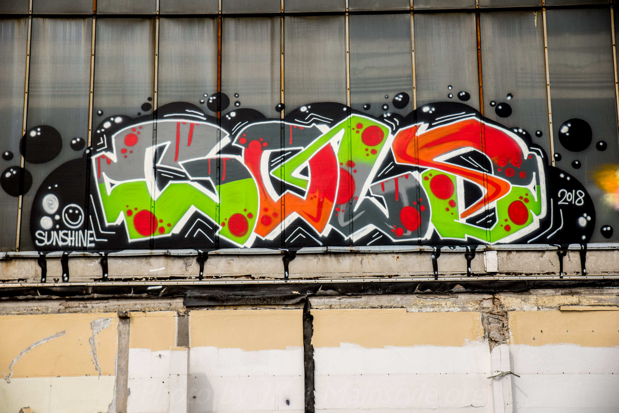 ROCKER, EAT, KES, MAEF, METS, STEM, TOES, SPEED, RESQ, PANIK, SHOWER, KUAPOS, RUFUS, DOIT, ATMO