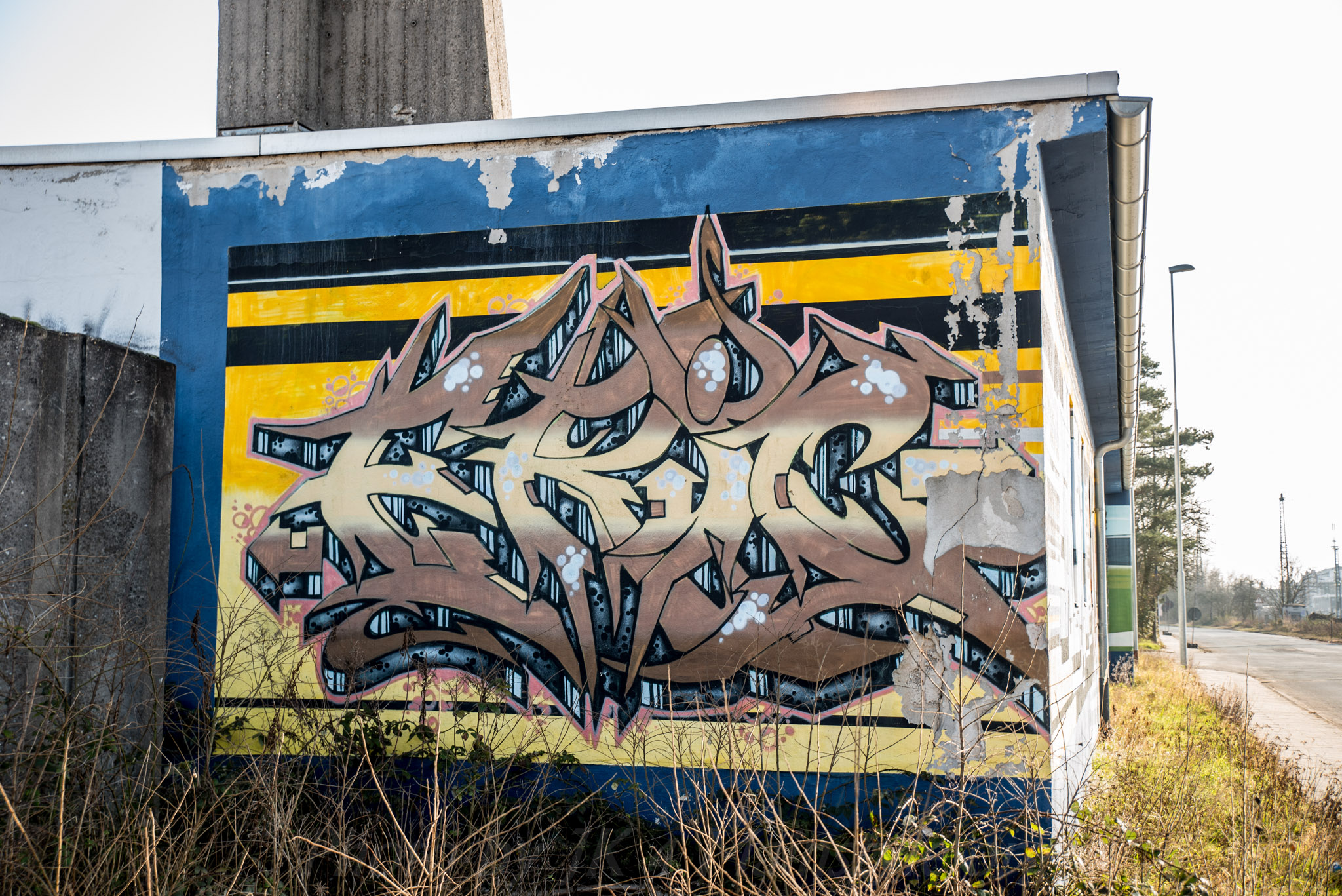 ROCKER, EAT, KES, MAEF, METS, STEM, TOES, SPEED, RESQ, PANIK, SHOWER, KUAPOS, RUFUS, DOIT, ATMO