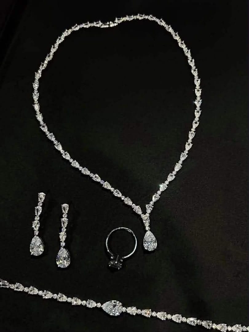 Parure Pear
