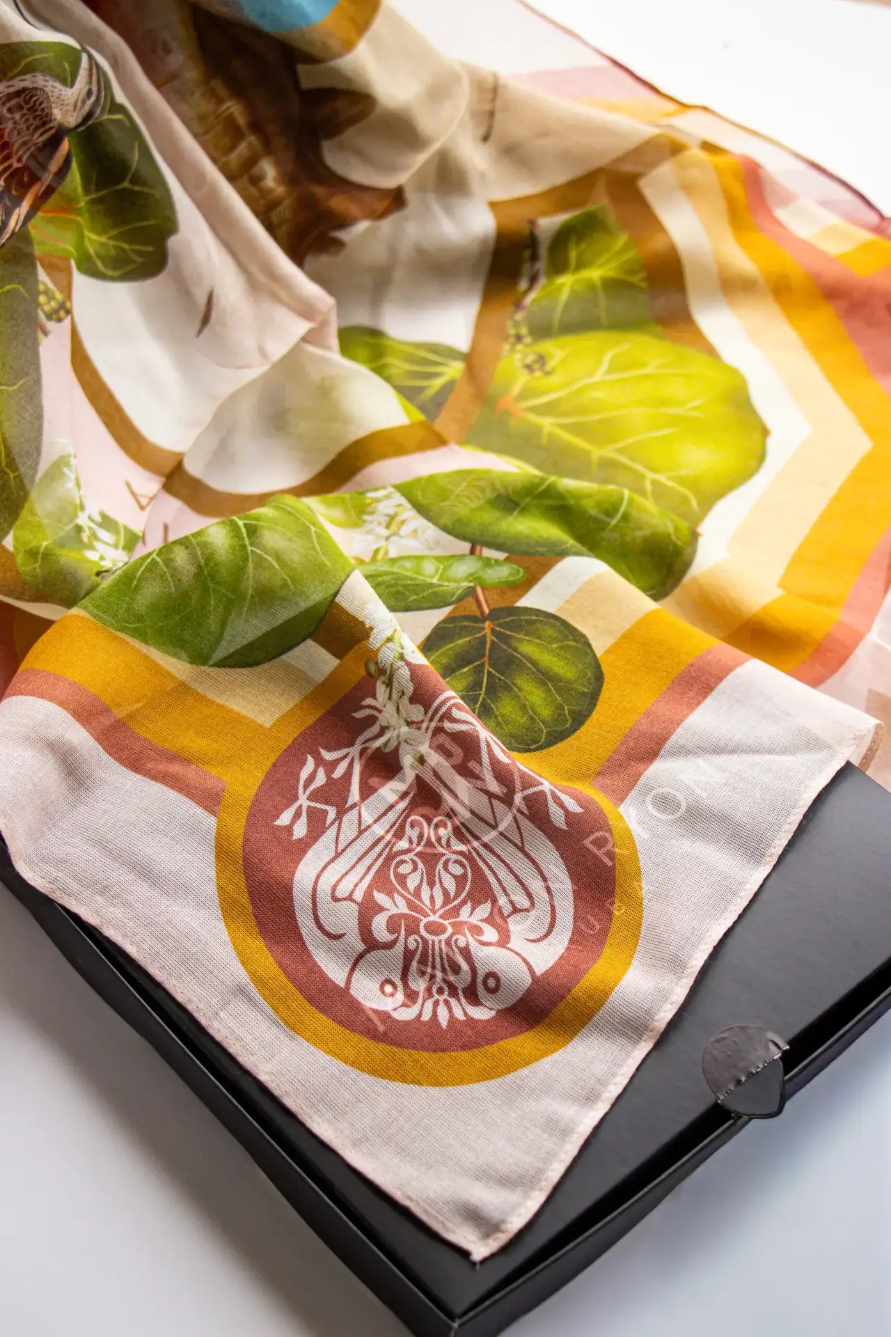 SUNSET NOSTALGIA MODAL SCARF - Image 11