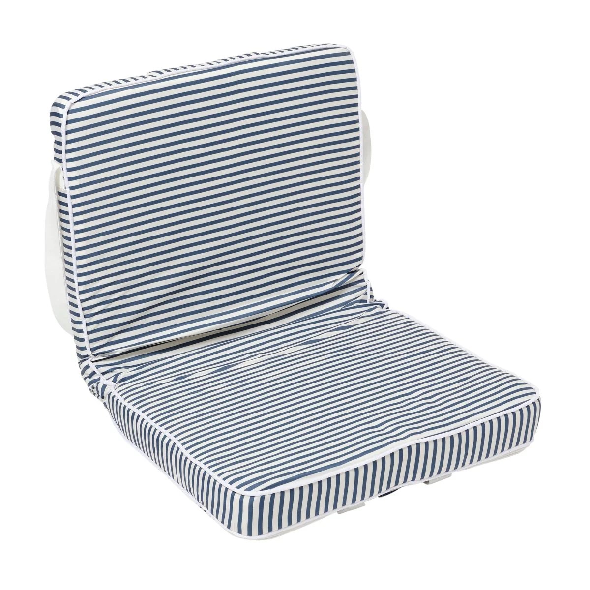 TAKE ANYWHERE FOLDING CHAIR SUNNYLIFE - Resort Navy Stripe