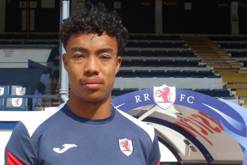 Richard Chin Raith Rovers 2 Richard Chin Cipta Sejarah Di Scotland