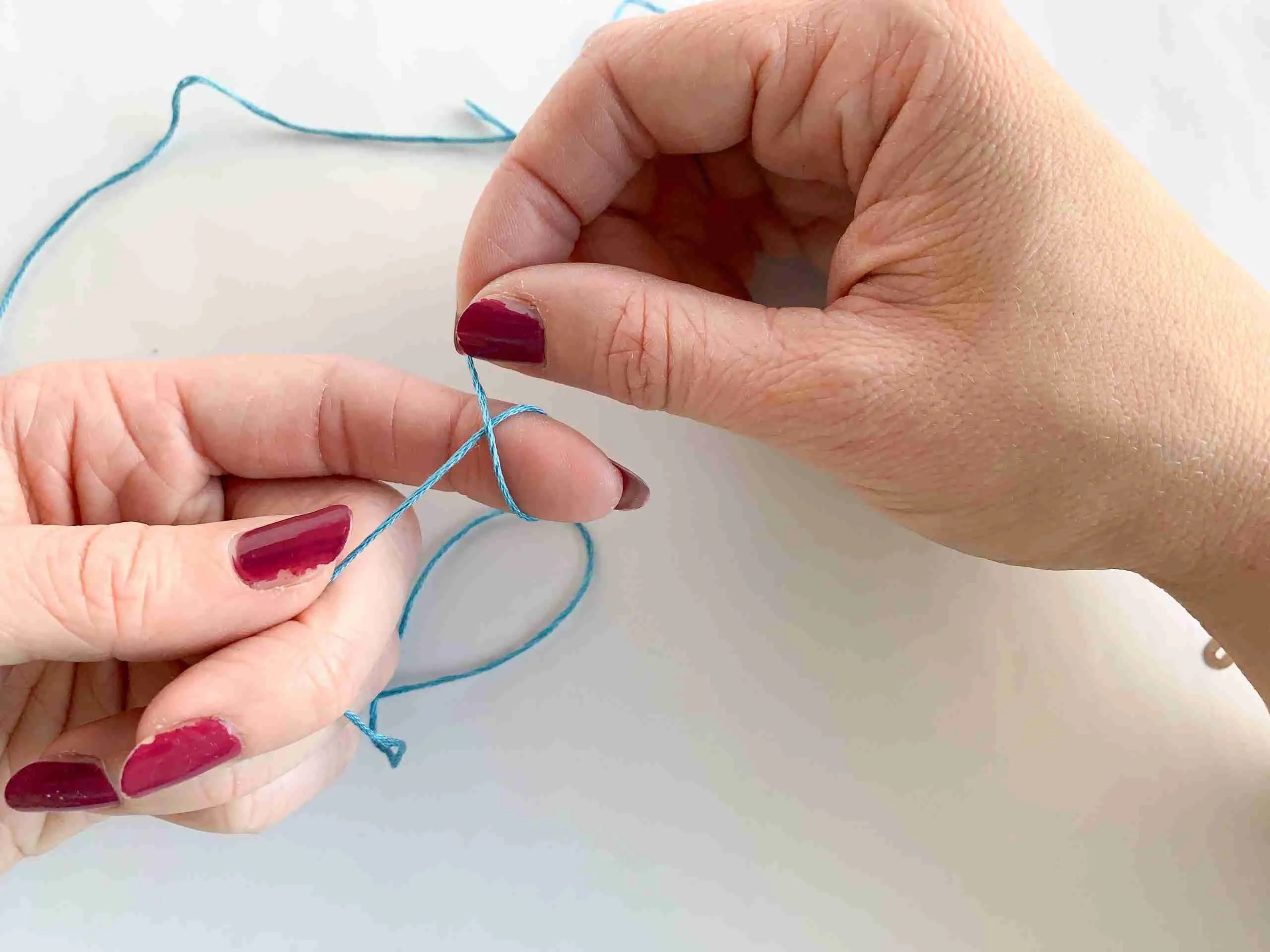 how to thread a needle